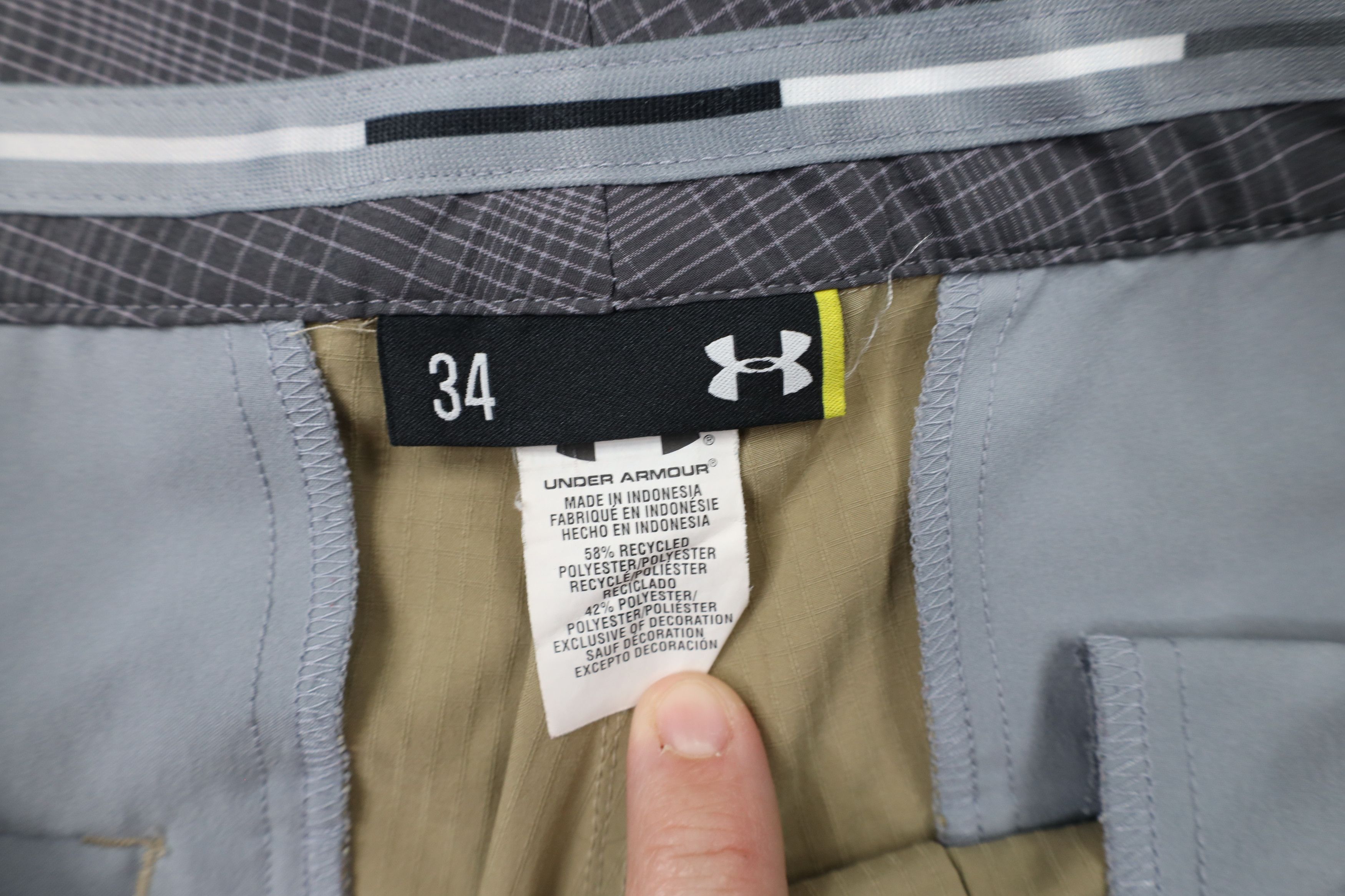 Under Armour × Vintage Under Armour Distressed Above Knee Cargo Shorts Beige Size US 34 / EU 50 - 7 Thumbnail