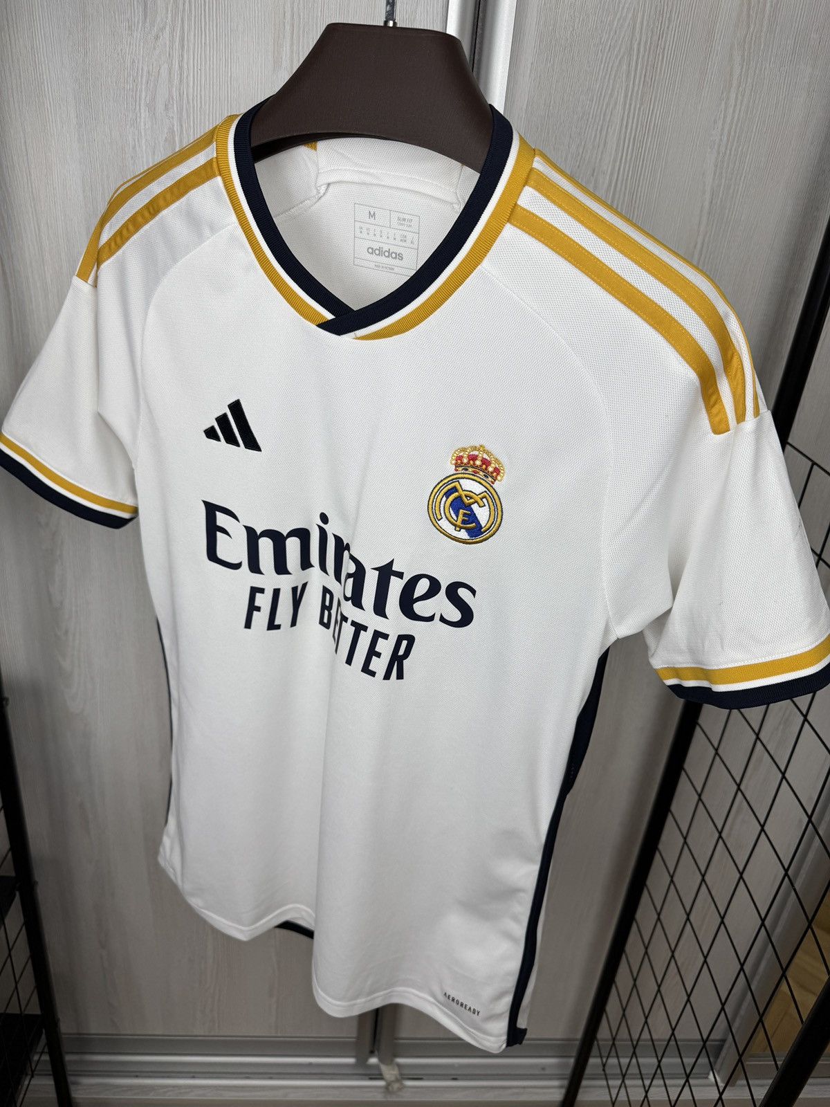 Adidas Jersey Adidas Real Madrid Home 2023/2024 Medium Shirt HR3796 Size US M / EU 48-50 / 2 - 7 Thumbnail