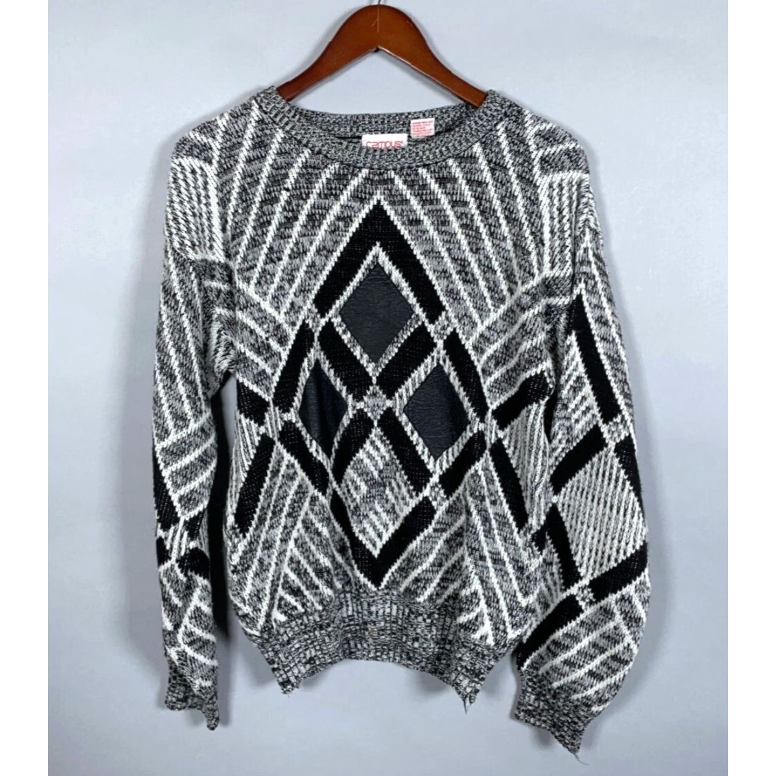Vintage VINTAGE Campus Sweater Diamond Pattern Leather Trim Aran Knit Adult Medium Gray Knit Pullover Mens 80s 90s Retro Size US M / EU 48-50 / 2 - 2 Thumbnail