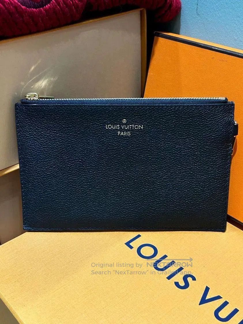 Louis Vuitton LV Small Handbag Black Gold. Size ONE SIZE - 4 Thumbnail