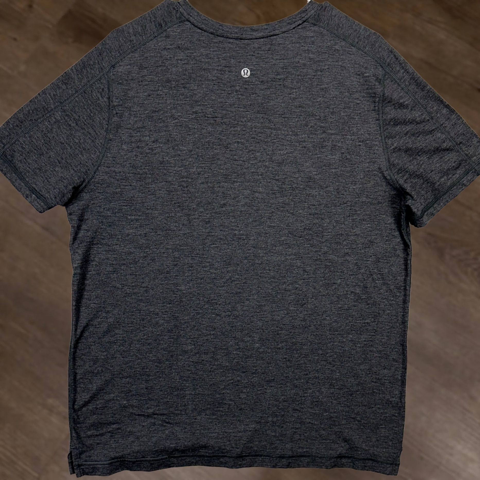 Lululemon Lululemon T-Shirt Men Large Dark Gray Athletic Short Sleeve Logo Breathing Crew Neck Shirt Size US L / EU 52-54 / 3 - 1 Thumbnail