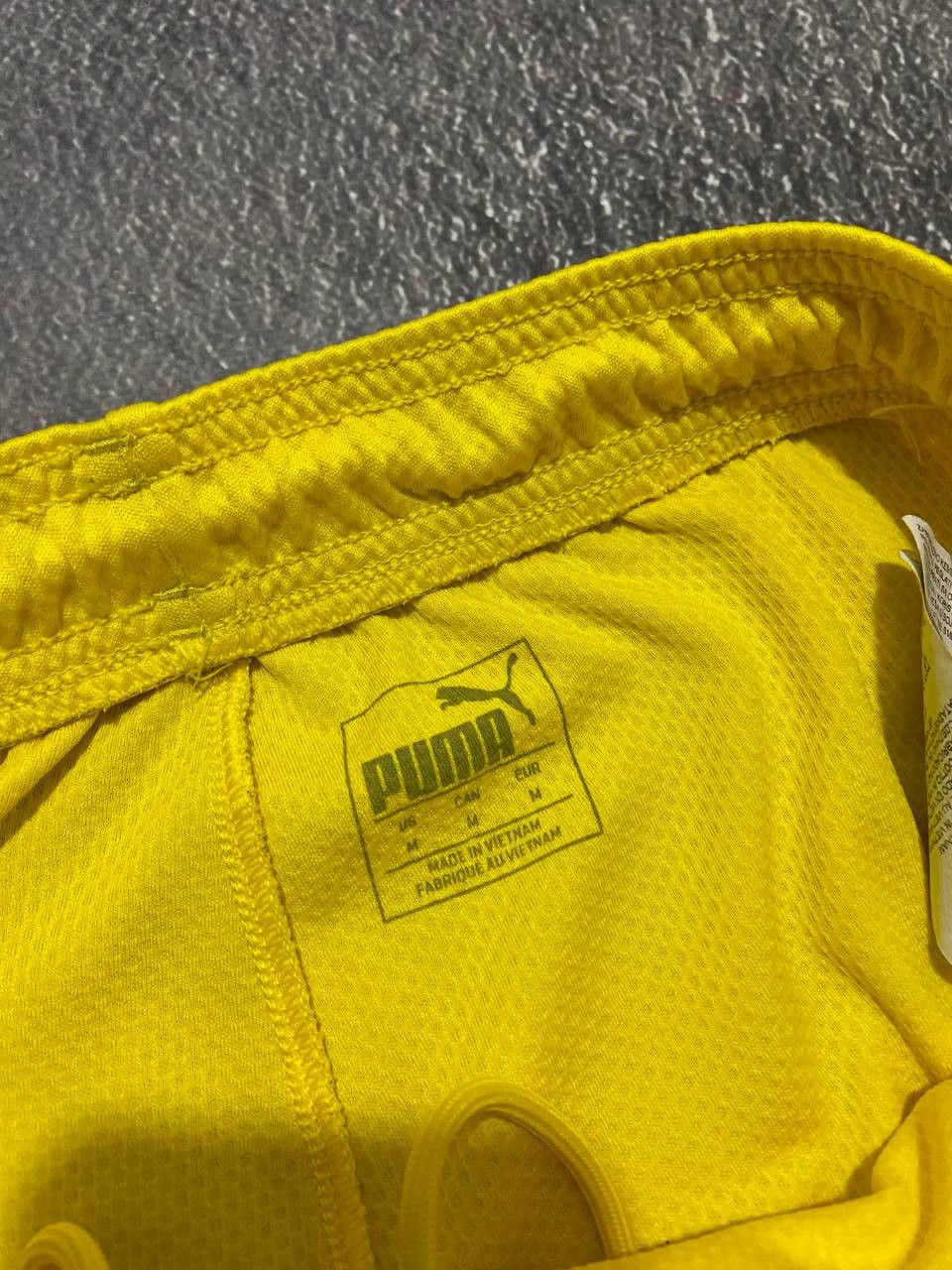 Puma Puma Borussia Dortmund football shorts Size US 32 / EU 48 - 6 Thumbnail