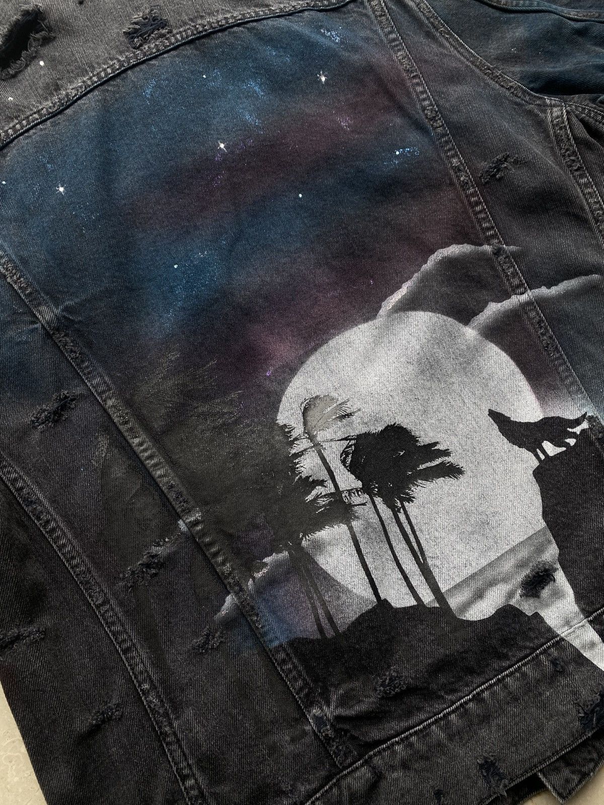 Amiri AMIRI 18AW Starry Night Moon Wolf Destroyed Denim Jacket Size US XL / EU 56 / 4 - 9 Thumbnail
