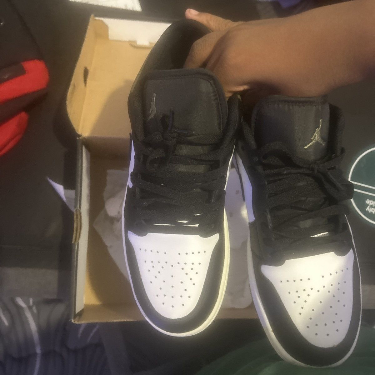 Jordan Brand Air Jordan 1 never wore slightly damaged box Size US 9 / EU 42 - 3 Thumbnail