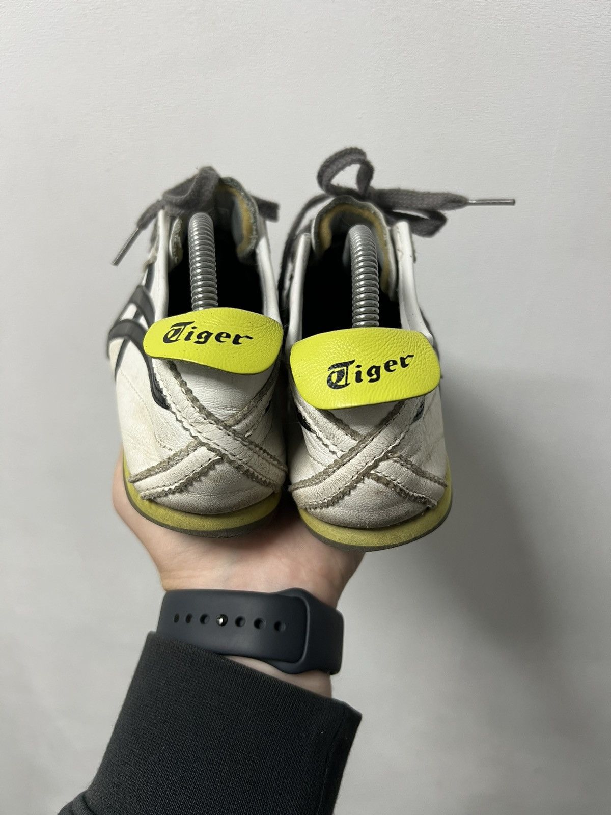 Asics Vintage Asics Onitsuka Tiger White Low Top Sneakers Size US 6.5 / EU 39-40 - 4 Thumbnail