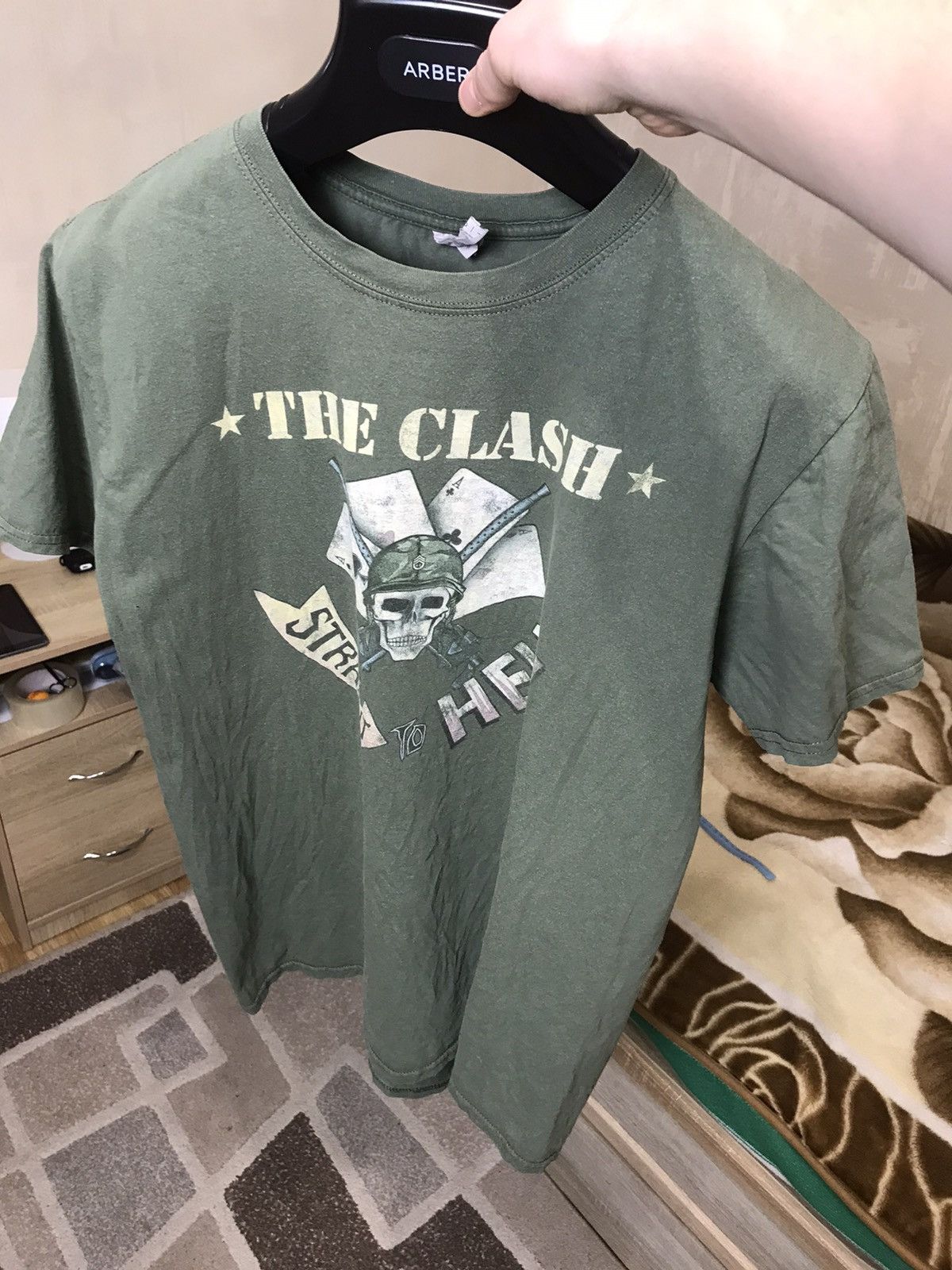 Band Tees 🔥 Vintage The Clash Straight to Hell Punk Rock Green Tees Size US L / EU 52-54 / 3 - 6 Thumbnail