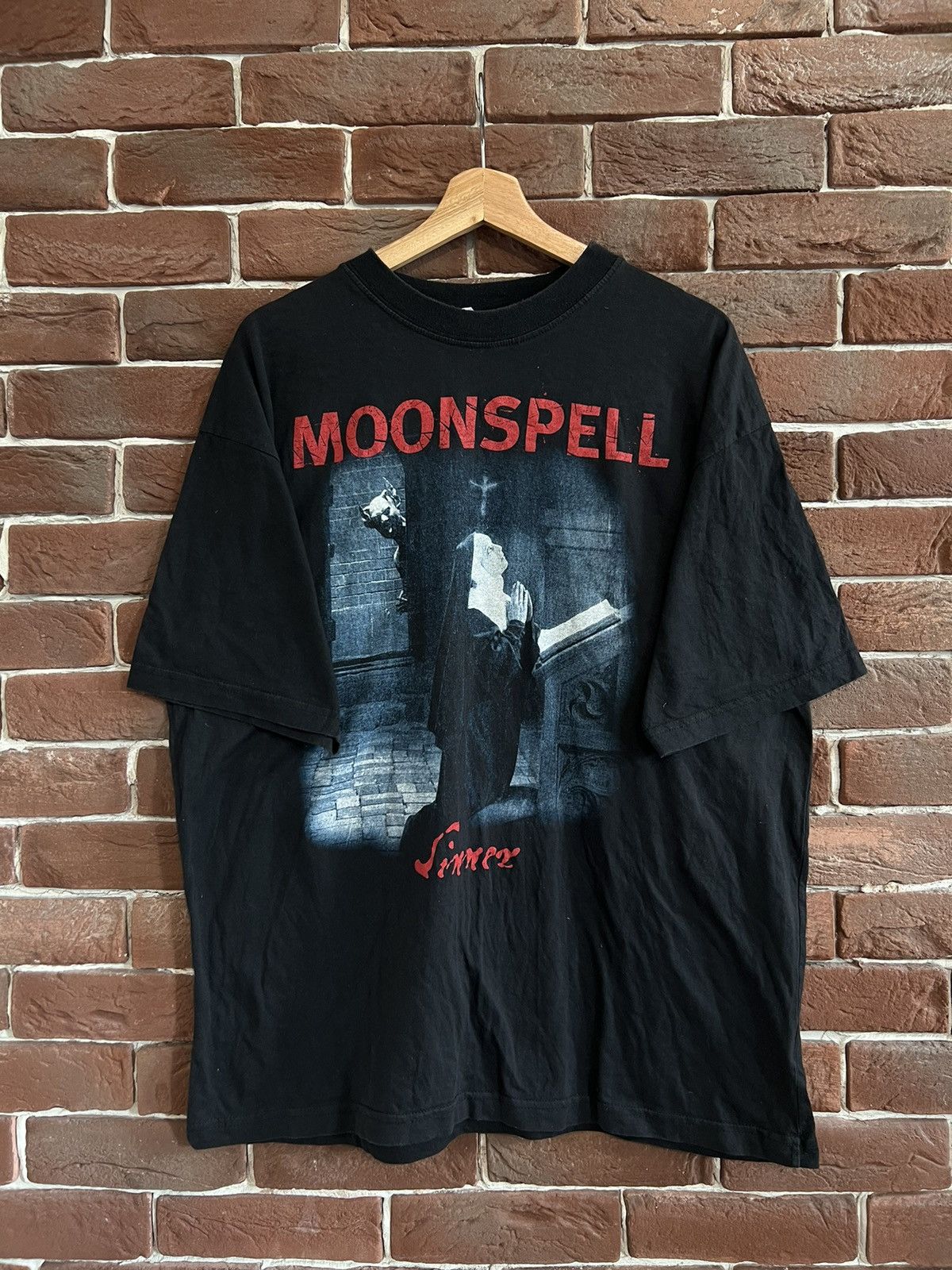 Band Tees 1998 VINTAGE MOONSPELL GOOD DEEDS Metal Band Tshirt Tour 90s Size US XL / EU 56 / 4 - 1 Thumbnail
