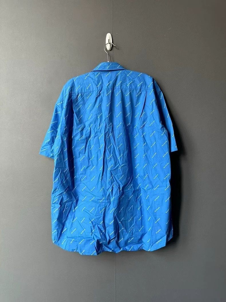 Balenciaga Balenciaga size 39 Blue bullet screen short-sleeved shirt Size US M / EU 48-50 / 2 - 2 Thumbnail
