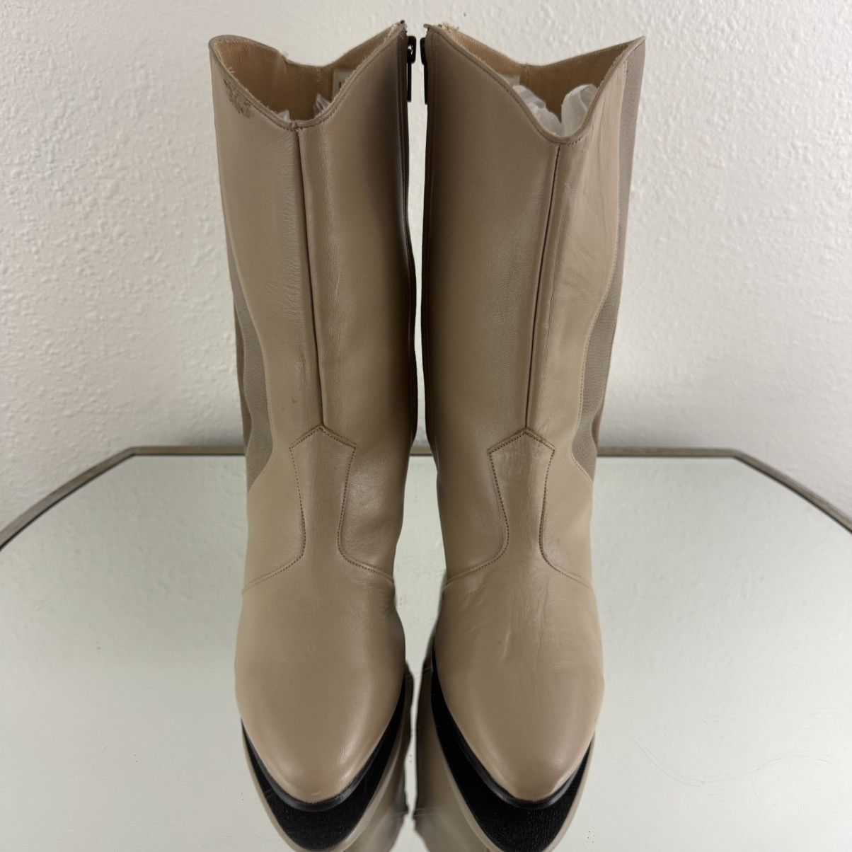 Vintage HILL & DALE Vintage 1970s Tan Beige Leather Ankle Boots Size US 9.5 / IT 39.5 - 7 Thumbnail