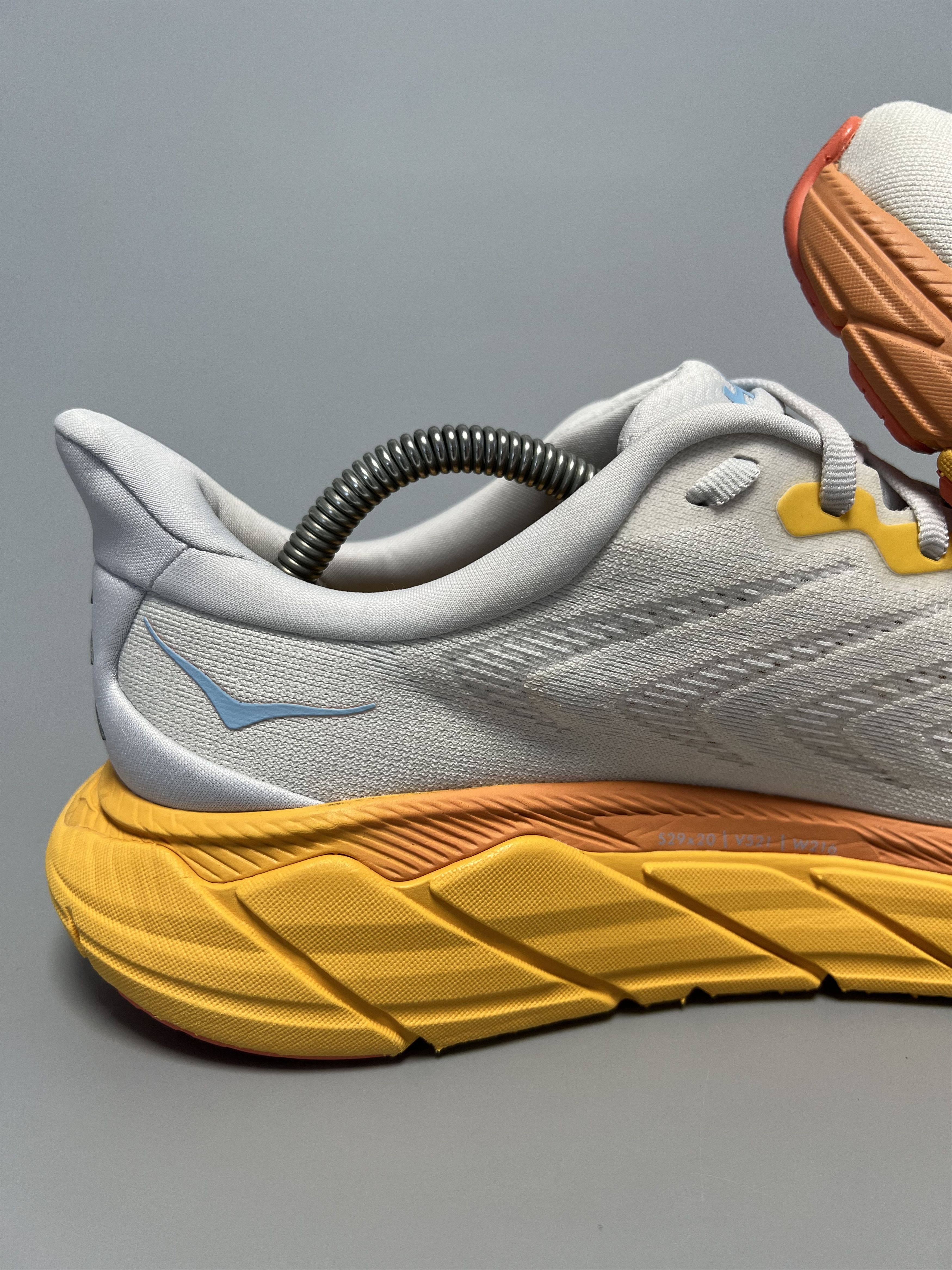 Hoka 9.5B Hoka One One Arahi 6 Women's Running Shoes Walking Gym Size US 9.5 / IT 39.5 - 6 Thumbnail