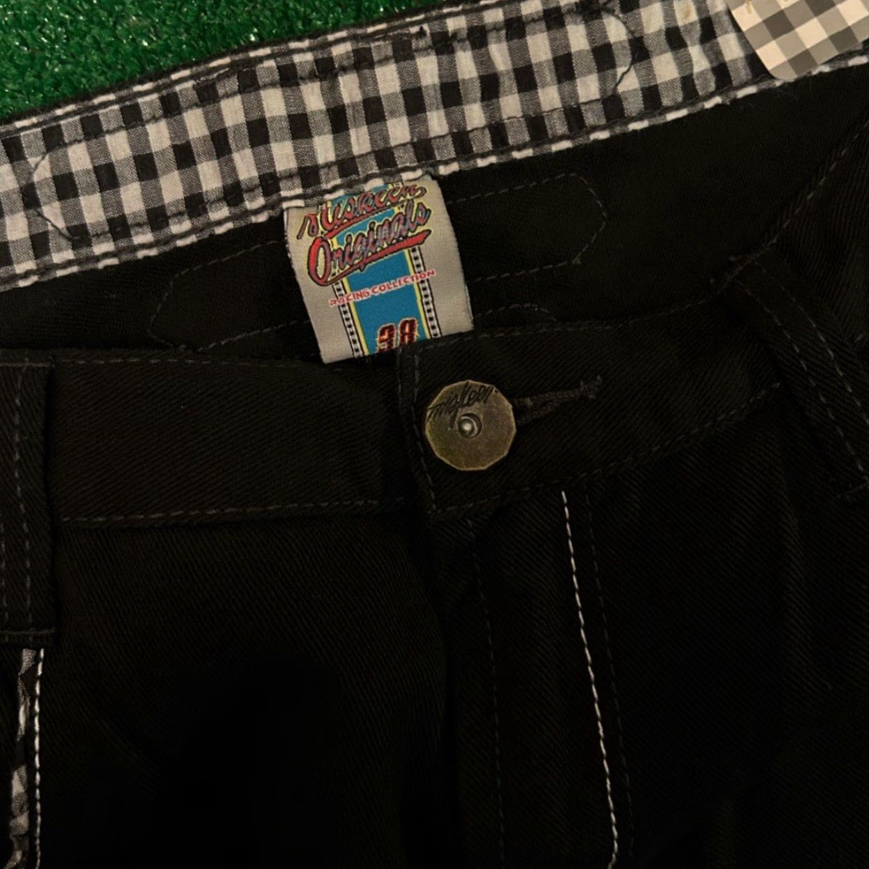 Vintage VINTAGE Miskeen Jeans Baggy Grunge Skater Y2K 38 Black Embroidered Mens Style Wide-Leg 32 Inseam Size US 38 / EU 54 - 4 Thumbnail