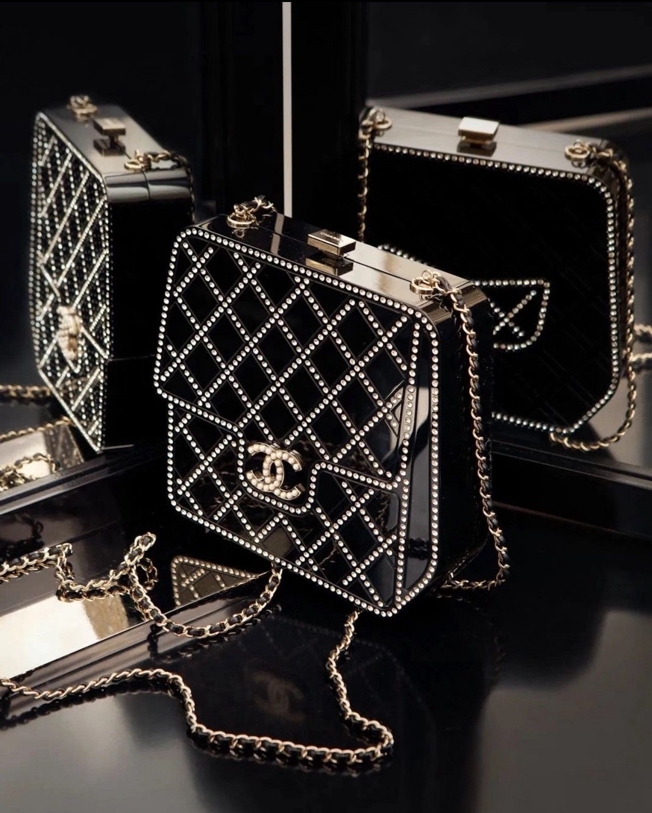 Chanel Chanel Pochette Boîte Size ONE SIZE - 1 Thumbnail