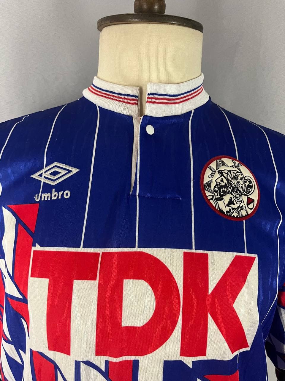 Umbro Umbro FC Ajax Tee T Shirt Soccer Jersey 1989 Vintage Size US XL / EU 56 / 4 - 4 Thumbnail