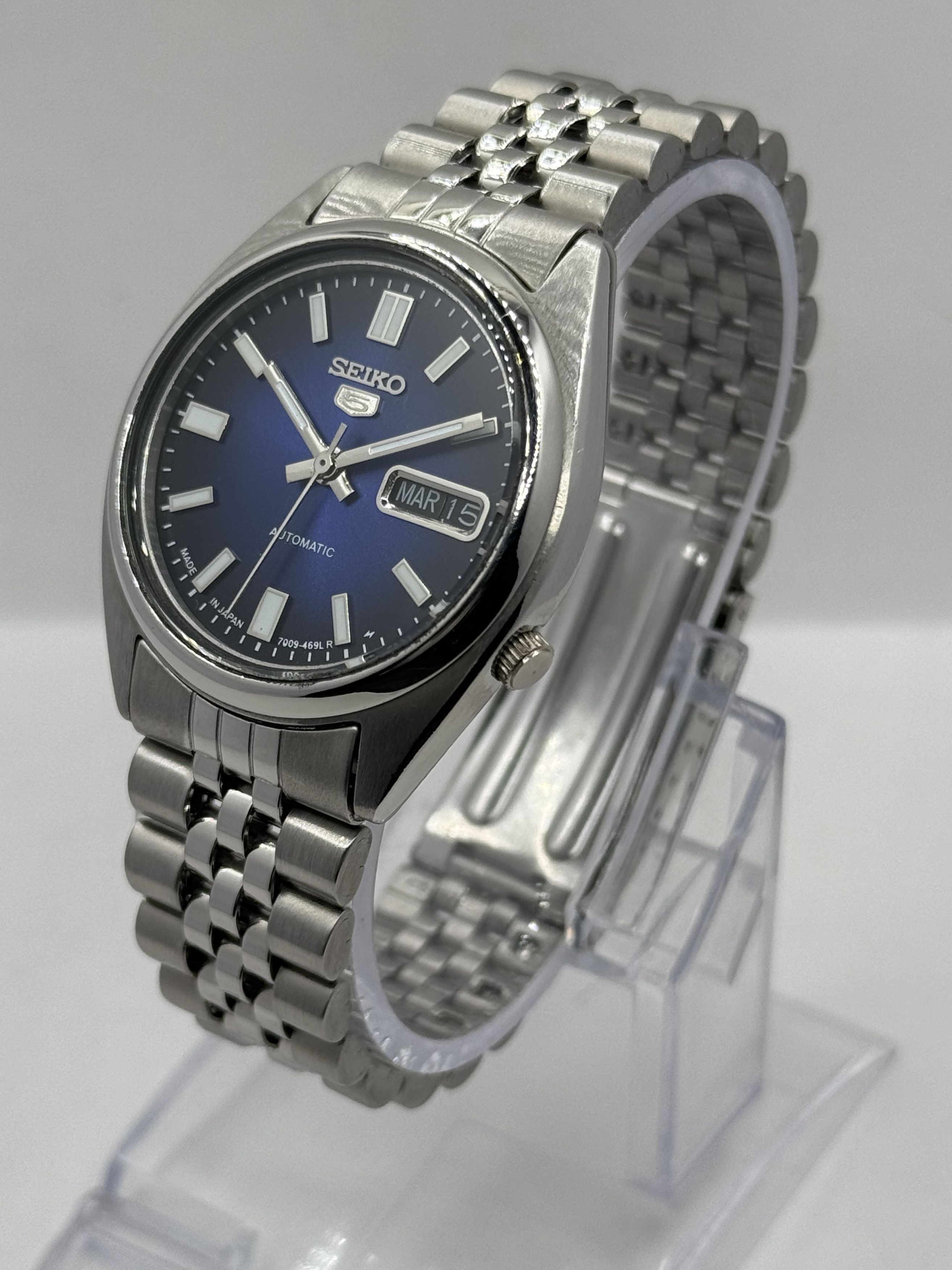 Japanese Brand Seiko 5 Automatic Wrist Watch 17 Jewels Day/Date Japan Size 36 - 1 Thumbnail