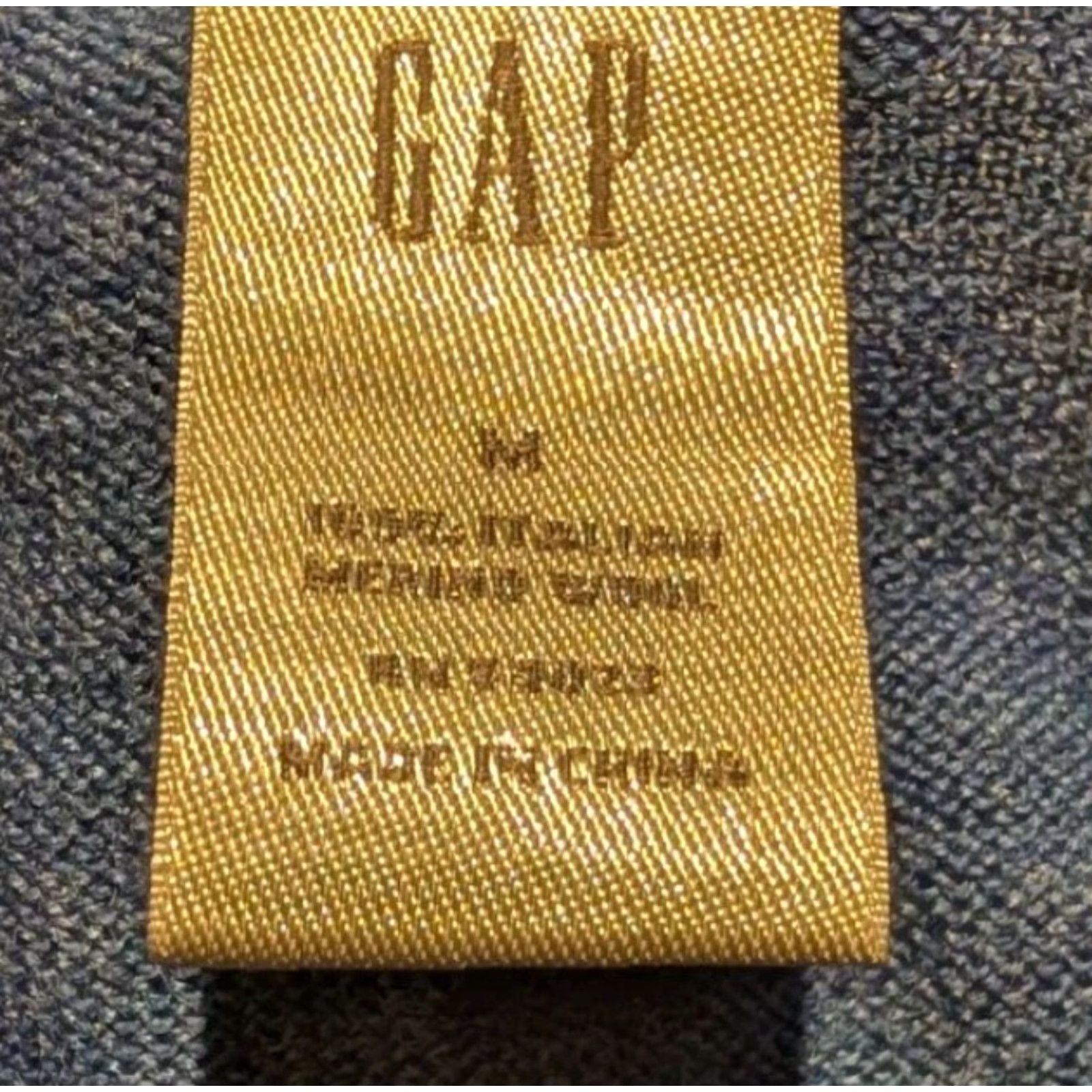 Gap GAP Men’s Blue V-Neck Sweater 100% Italian Merino Wool Size M Pullover Knit Lightweight All Seasons Casual Business Size US M / EU 48-50 / 2 - 7 Thumbnail