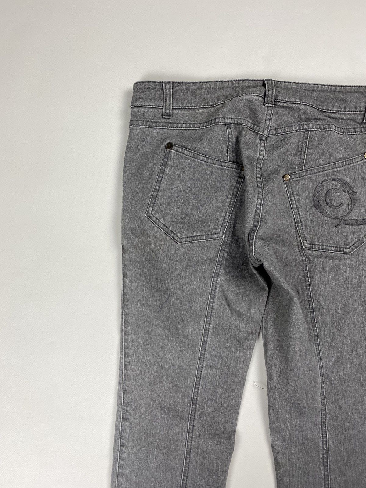 Alexander McQueen Alexander McQueen vintage ladies ankle zip jeans size 42 Size 28" / US 6 / IT 42 - 22 Thumbnail