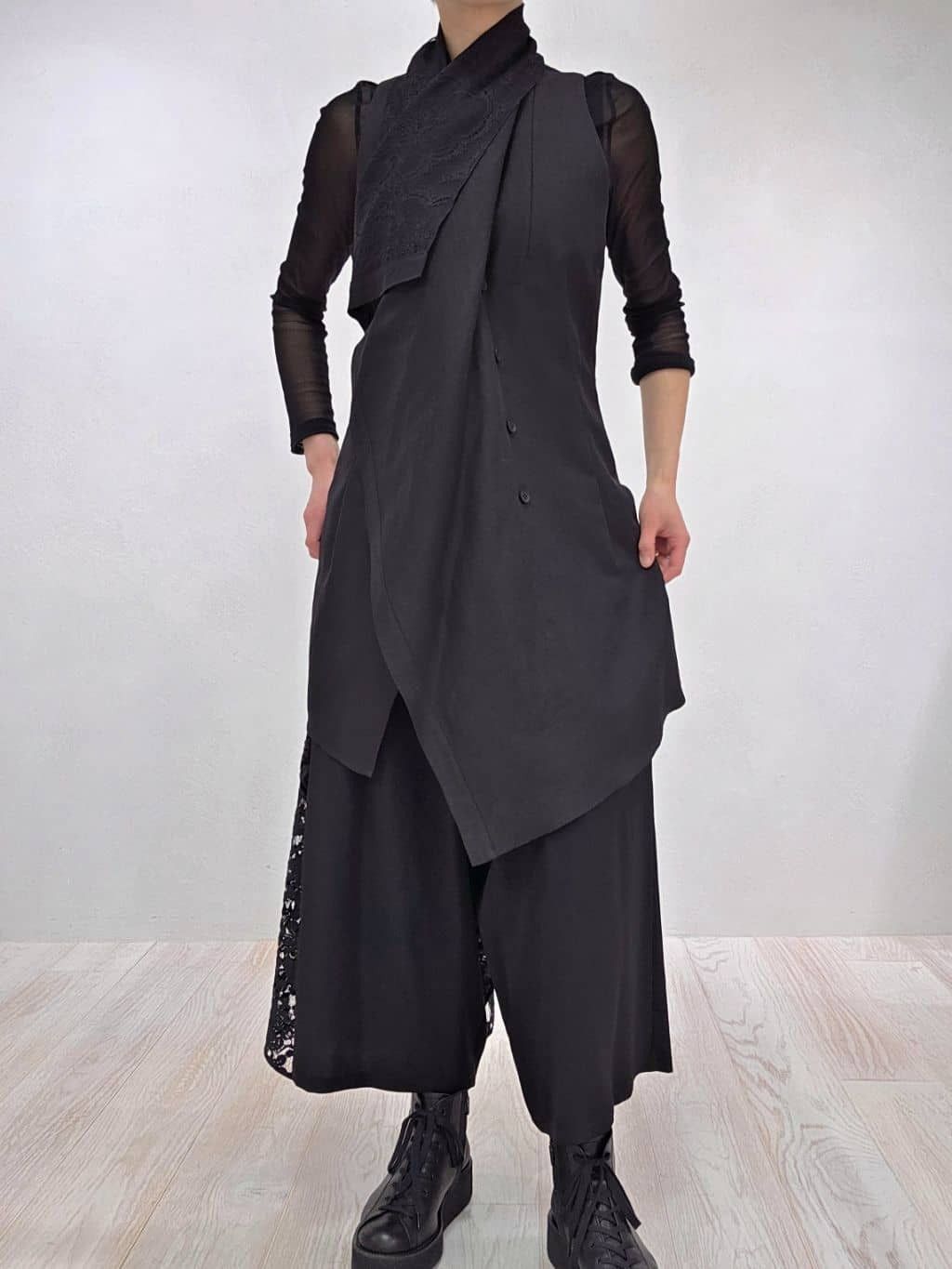 Yohji Yamamoto Yohji Yamamoto Femme - Sleeveless Long Jacket Vest Blouse Size S / US 4 / IT 40 - 11 Thumbnail