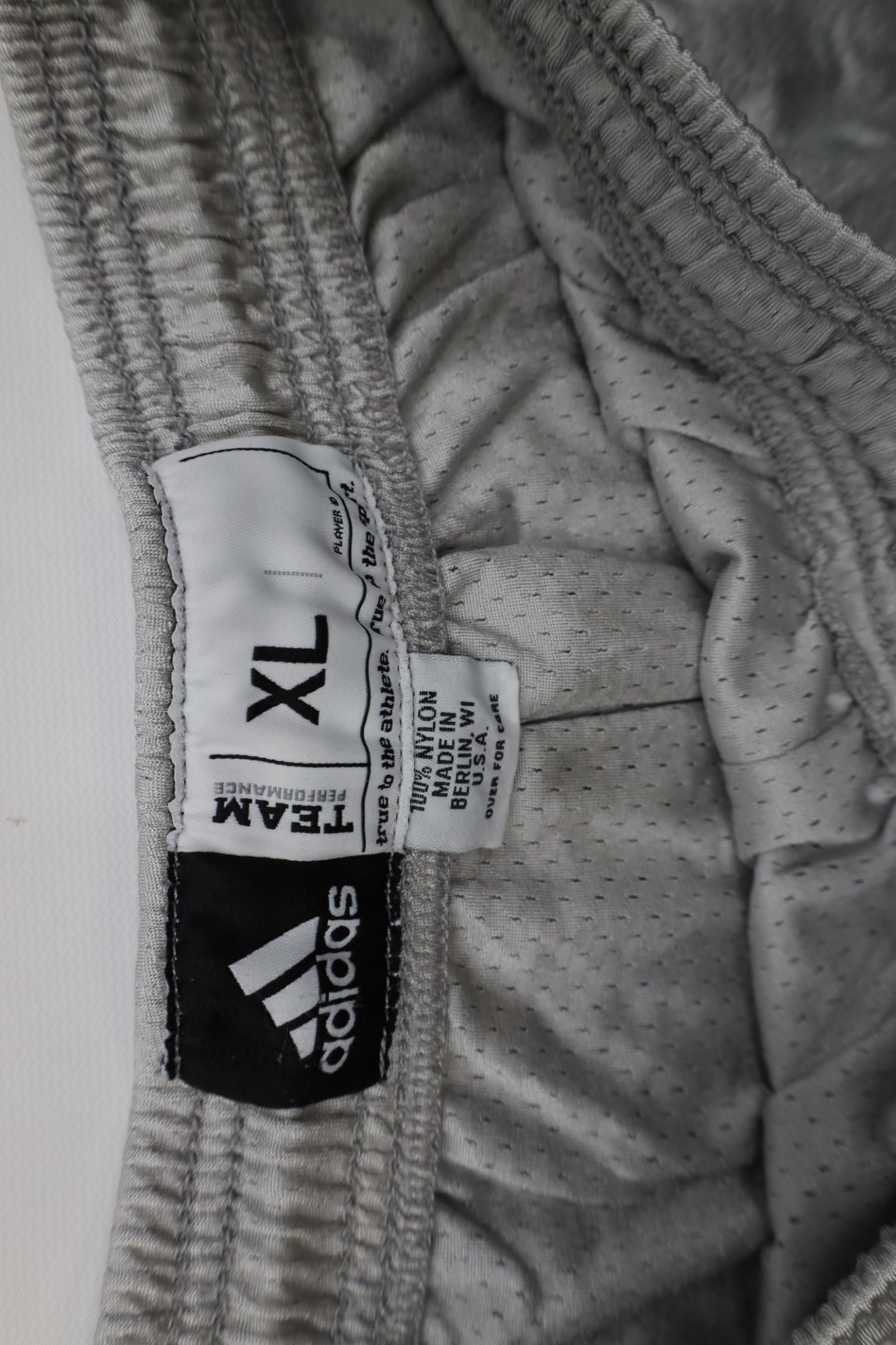 Adidas Adidas University of Michigan Basketball Shorts Silver USA Size US 36 / EU 52 - 8 Thumbnail