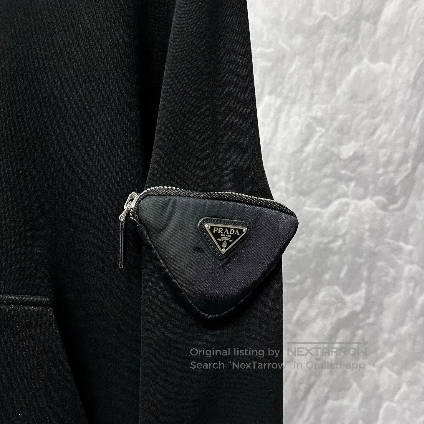 Prada prada black hooded sweatshirt with triangle logo. Size XS / US 0-2 / IT 36-38 - 3 Thumbnail