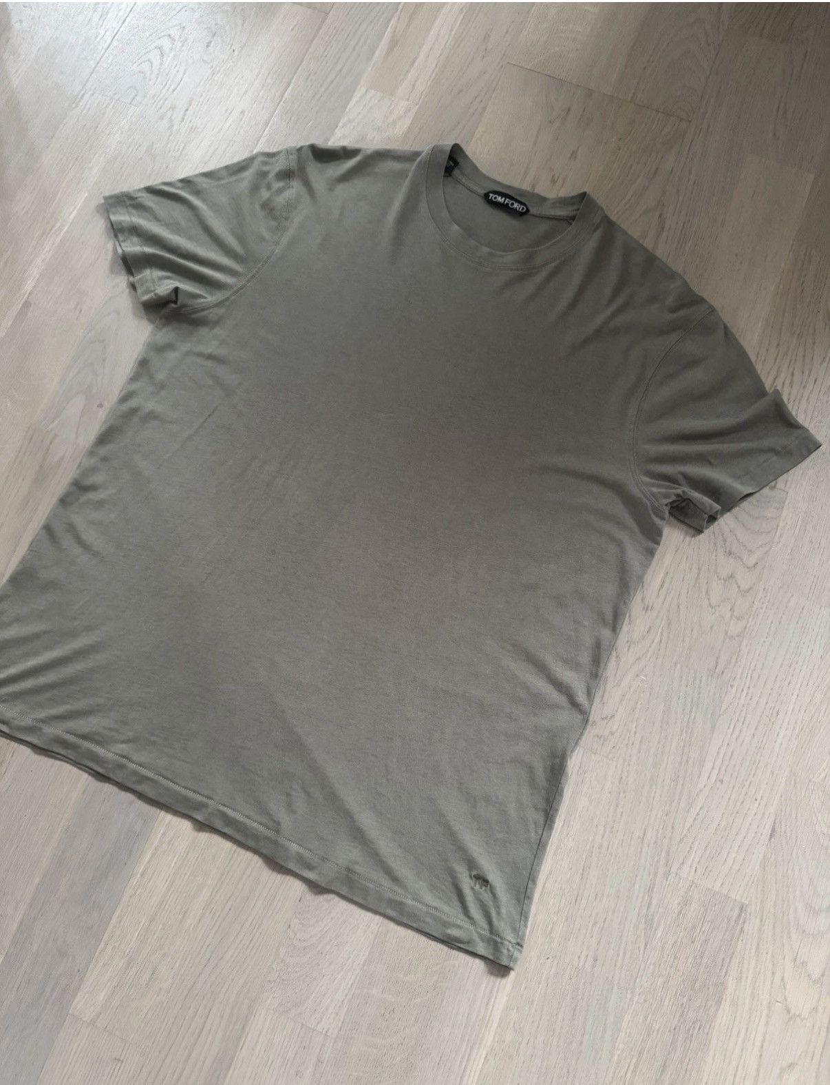 Tom Ford TOM FORD tshirt study REAL TAPE MEASUREMENTS IN PHOTOS Size US M / EU 48-50 / 2 - 7 Thumbnail