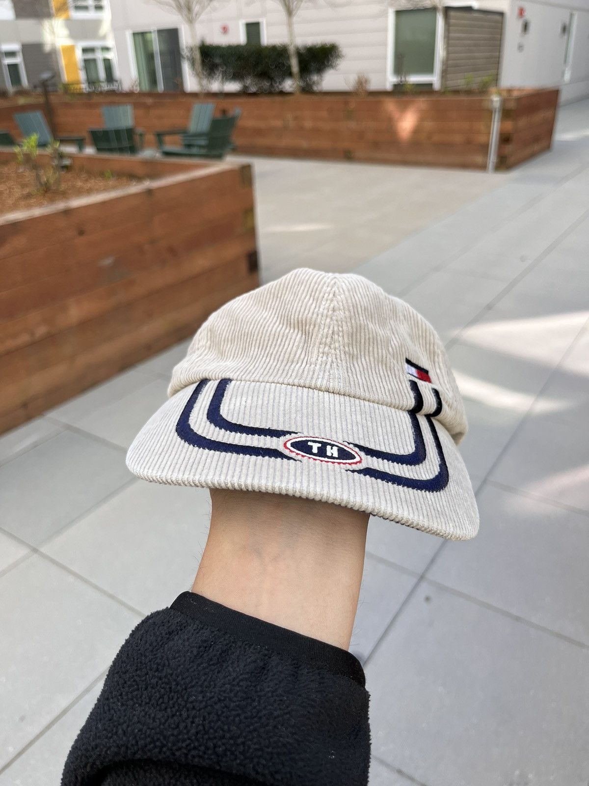 Tommy Hilfiger × Vintage Vintage Tommy Hilfiger Corduroy Cap Hat Y2K Size ONE SIZE - 4 Thumbnail