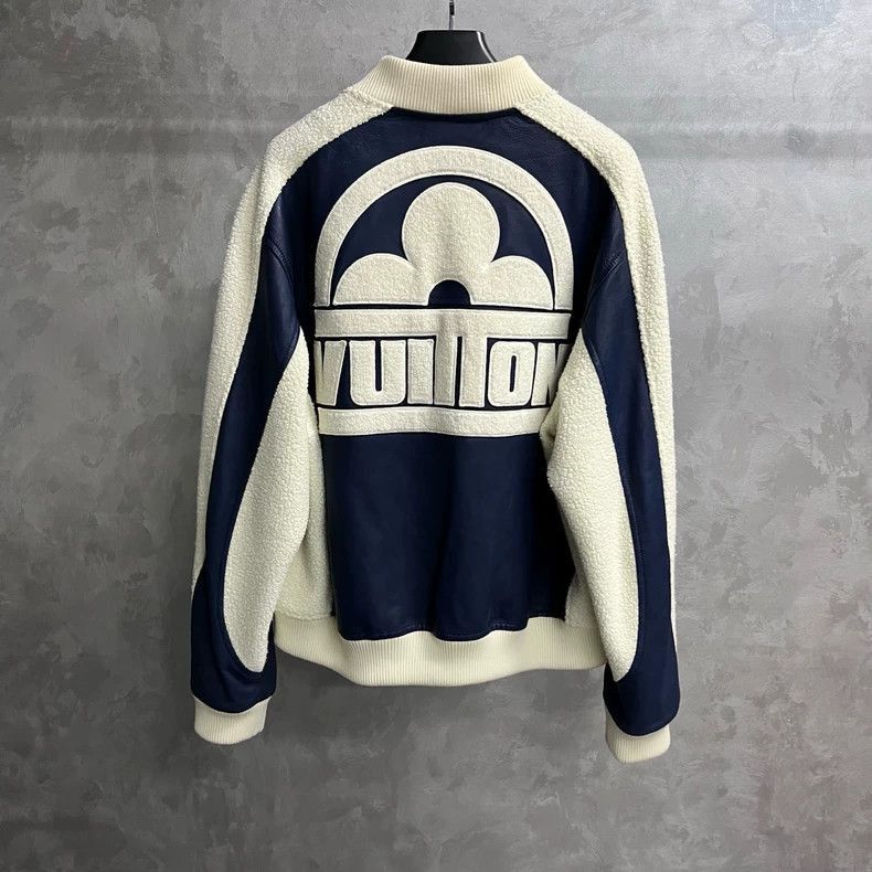 LOUIS VUITTON ルイヴィトン　フィールドジャケット　ブルー　LVロゴ Louis Vuitton Blue & Grey Leather Varsity Jacket – Savonches