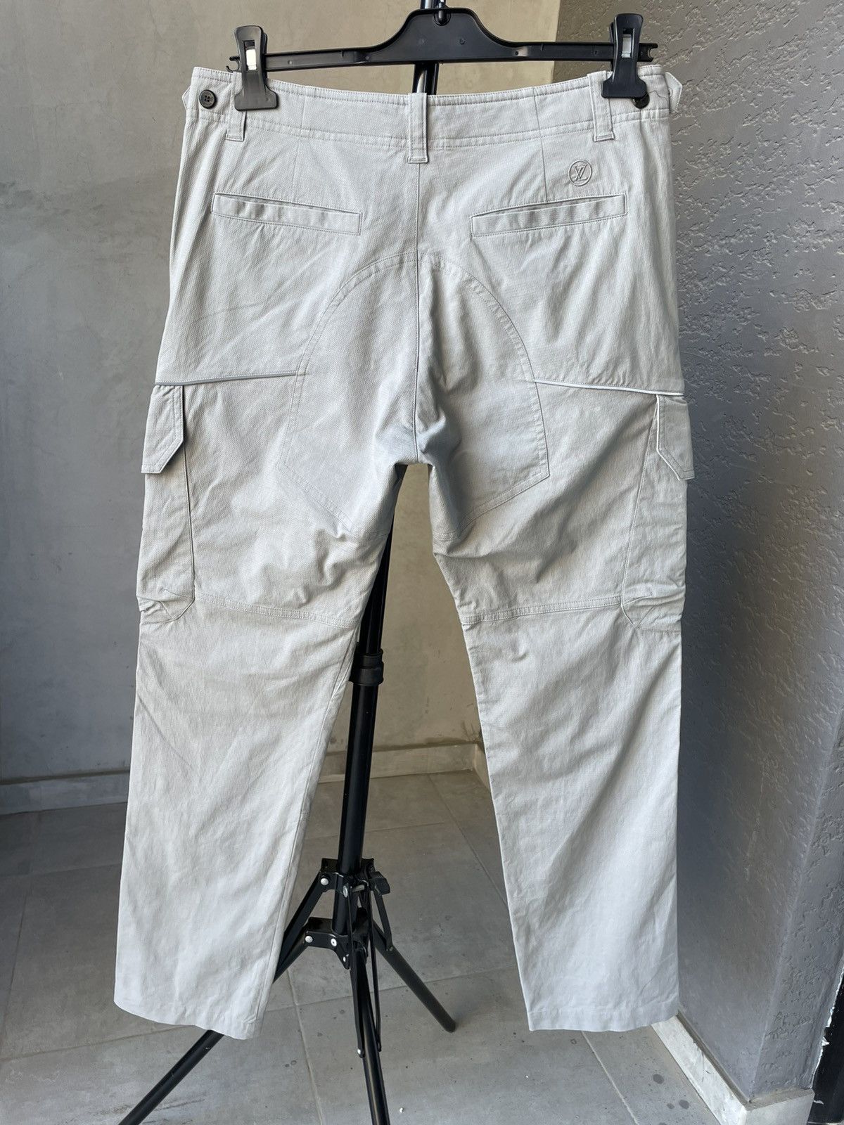 Louis Vuitton Louis Vuitton x Virgil Abloh Reflective Cargo Pants Size US 40 / EU 56 - 7 Thumbnail