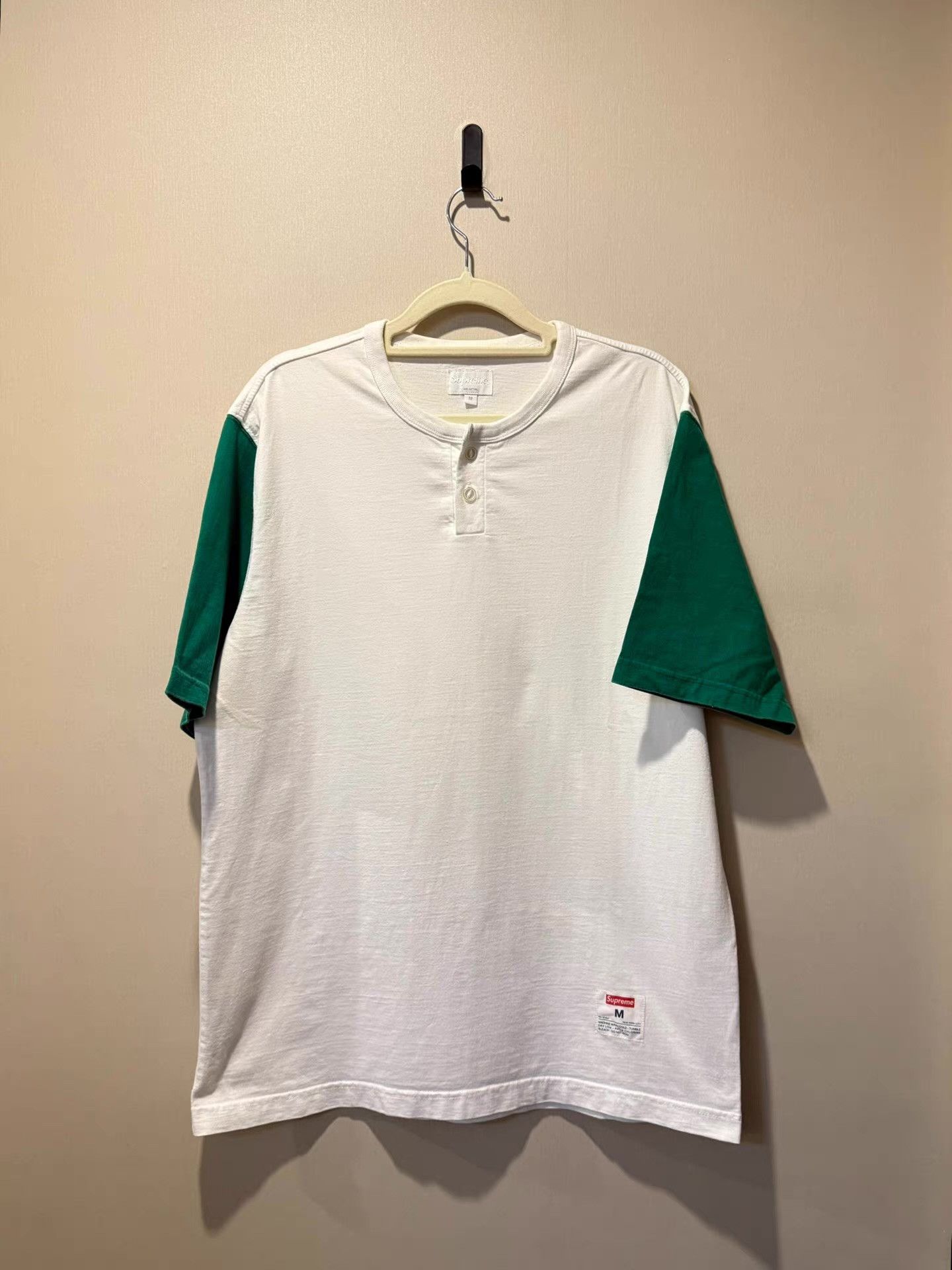 Supreme Supreme White & Green Panel Short Sleeve Henley Shir Ｑ20 Size US M / EU 48-50 / 2 - 1 Thumbnail