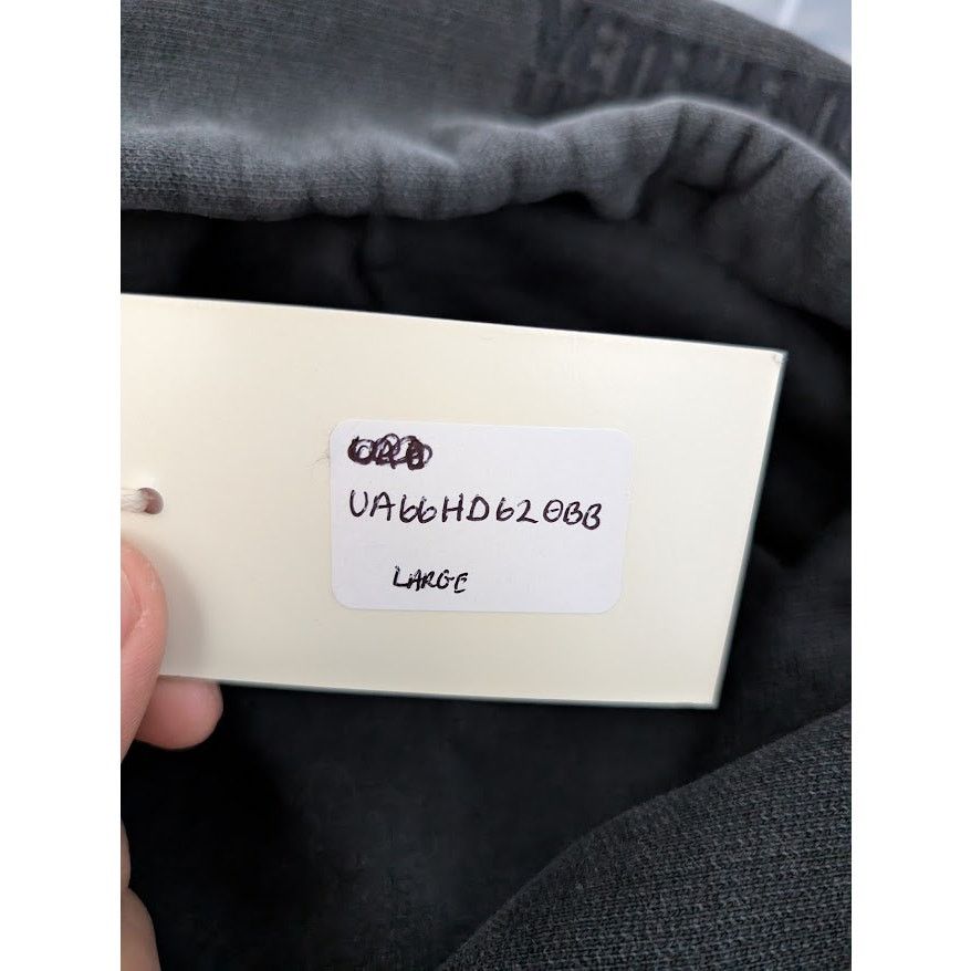 Vetements o1rshd1 Unisex Hoodie in Black Size US L / EU 52-54 / 3 - 19 Thumbnail