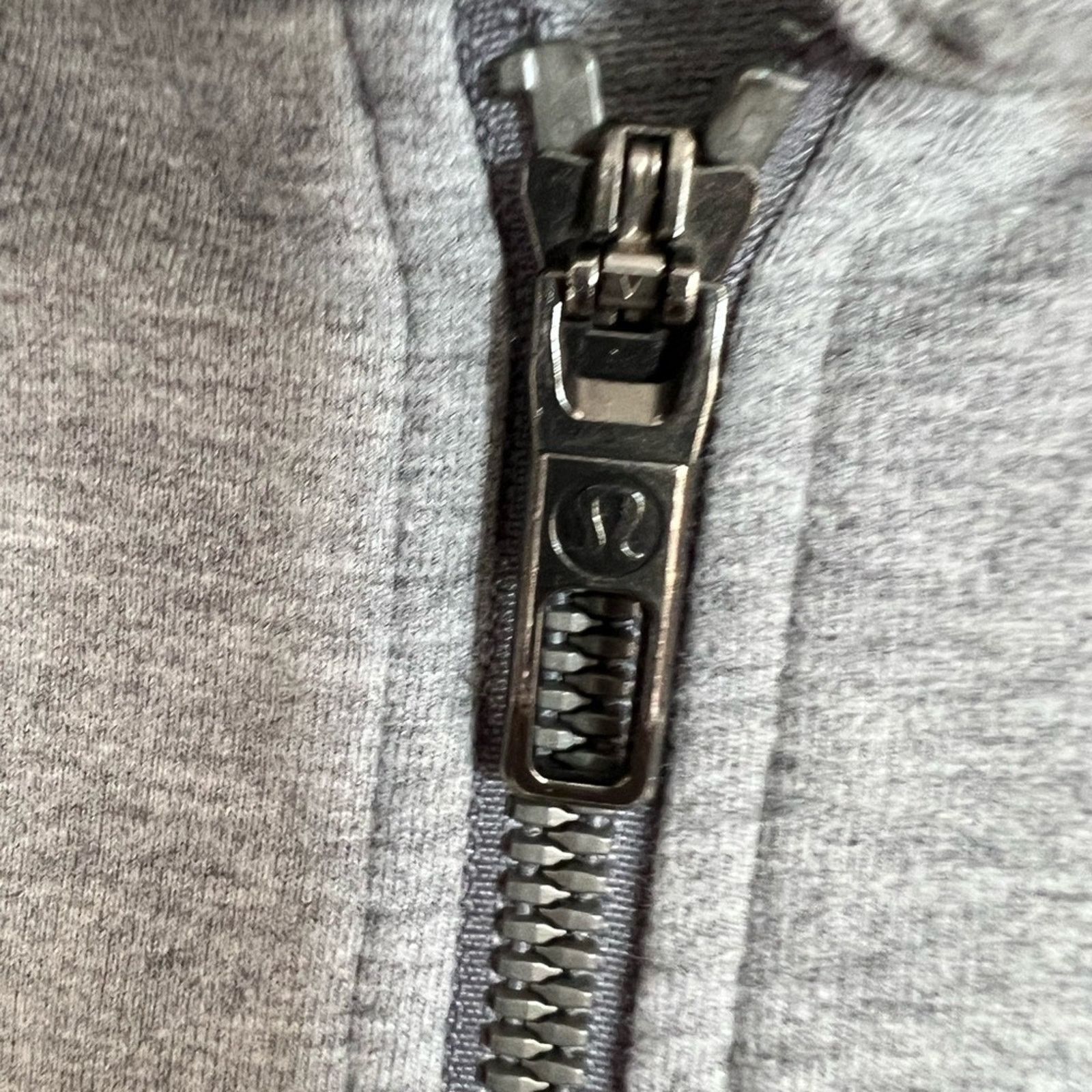 Lululemon Lululemon Mens Cross Cut Hoodie Sz S Full Zip Stretch EUC Size US S / EU 44-46 / 1 - 4 Thumbnail