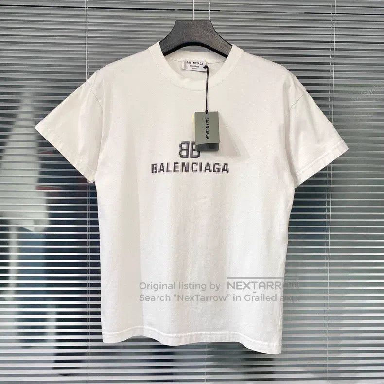 Balenciaga Balenciaga White Short Sleeve T-Shirt with Double B Mosaic Size US XS / EU 42 / 0 - 1 Thumbnail