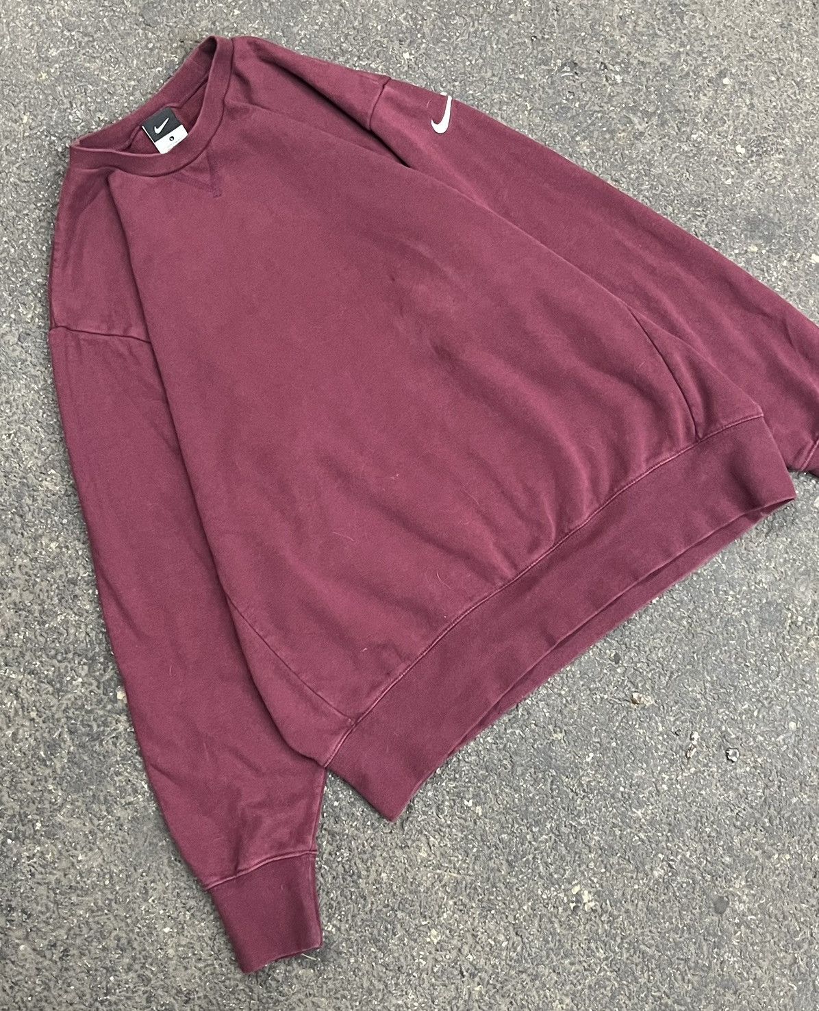 Nike × Vintage Nike y2k boxy fit swoosh sweatshirt sporty skater hype rare Size US L / EU 52-54 / 3 - 1 Thumbnail