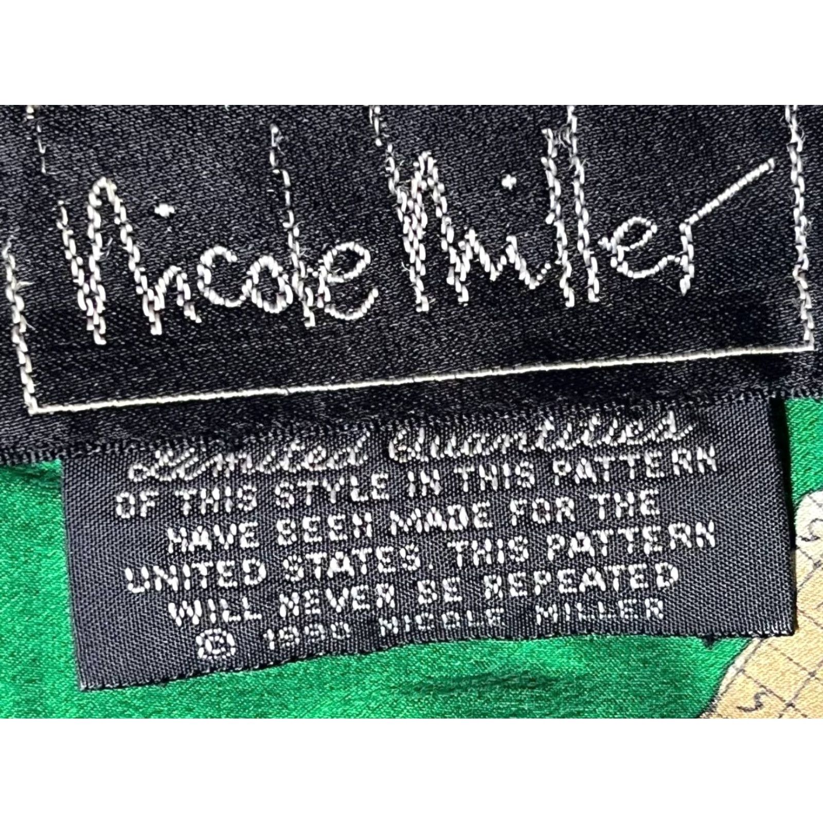 VINTAGE Nicole Miller Button-Up Shirt M 90s Multicolor Silk Jersey Short Sleeve Geometric Logo Pocket USA Collar Spread Men Regular Limited Edition