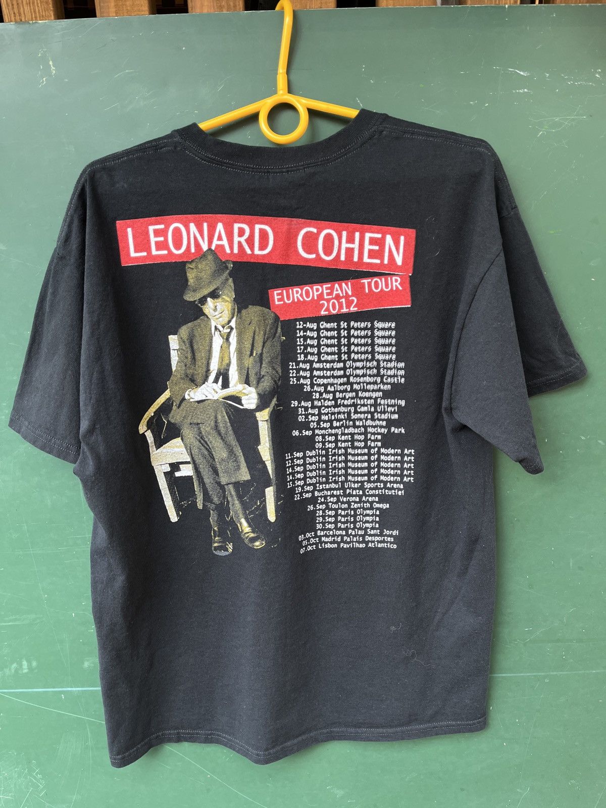 Vintage Leonard Cohen European Tour 2012 Music Tee 90's Size US L / EU 52-54 / 3 - 2 Thumbnail