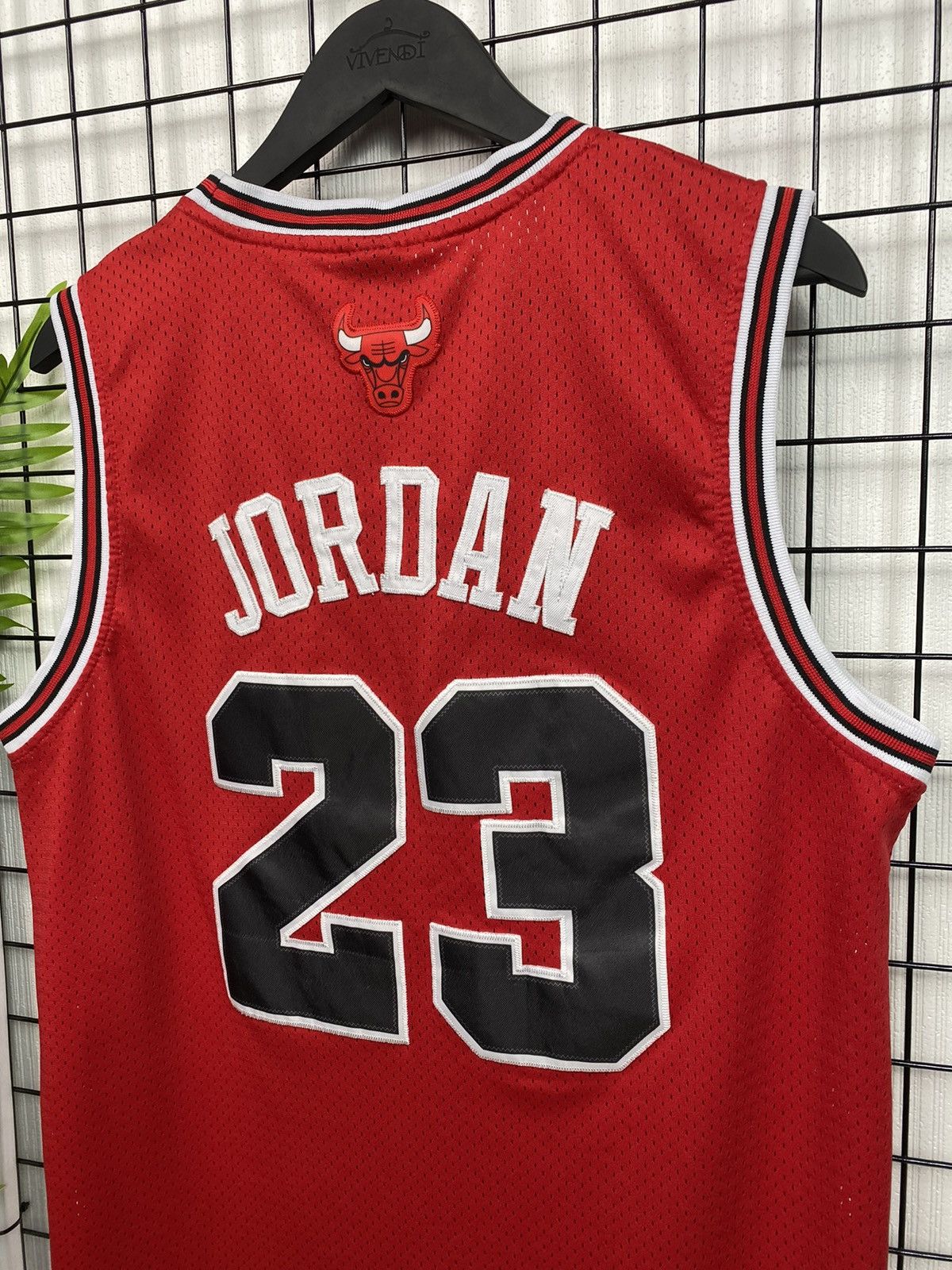 Jordan Brand × NBA × Nike Vintage Chicago Bulls #23 Michael Jordan Nike Jersey NBA Size US M / EU 48-50 / 2 - 13 Thumbnail