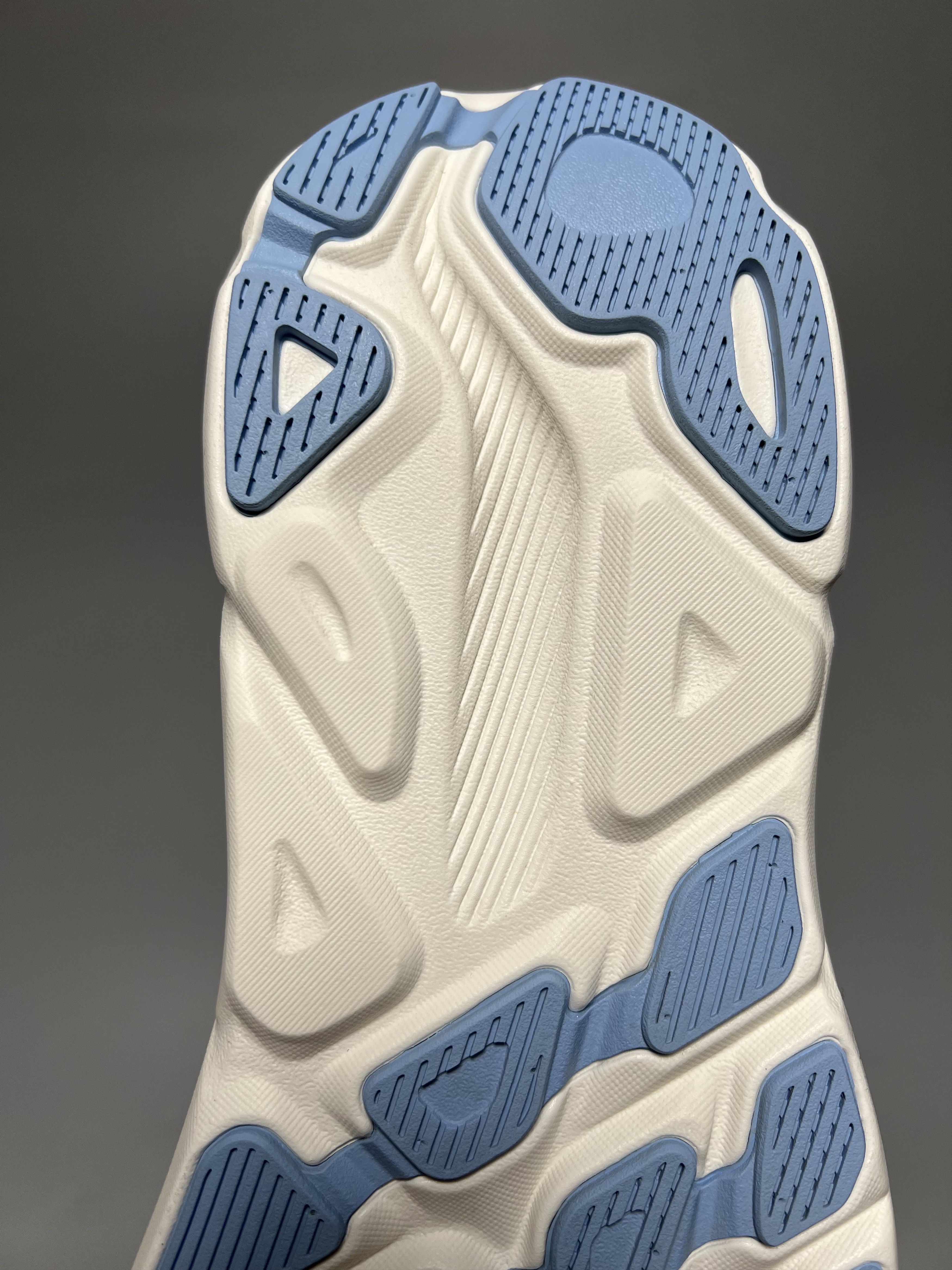 Hoka 9.5D Hoka One One Clifton 9 Wide Running Shoes Walking Gym Size US 9.5 / IT 39.5 - 15 Thumbnail
