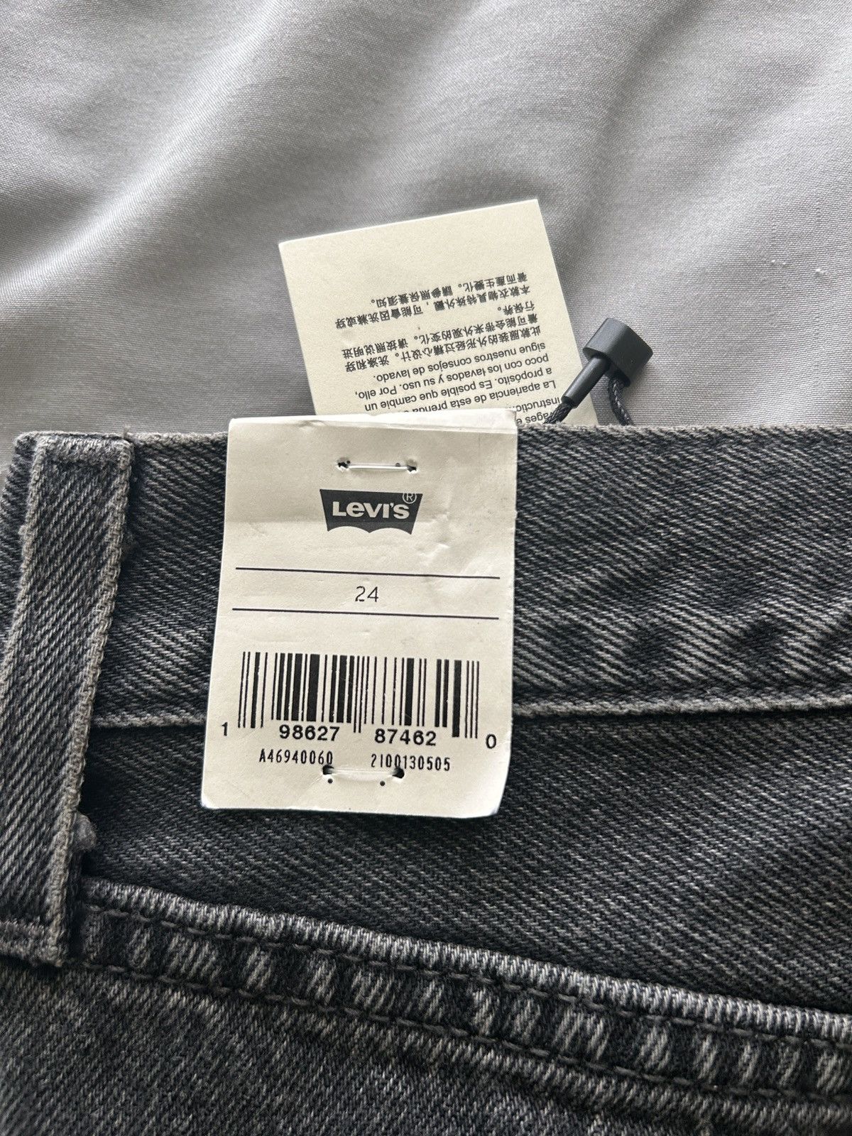 Levi's Levi’s Black Mini Skirt Size 24" / US 00 / IT 34 - 3 Thumbnail