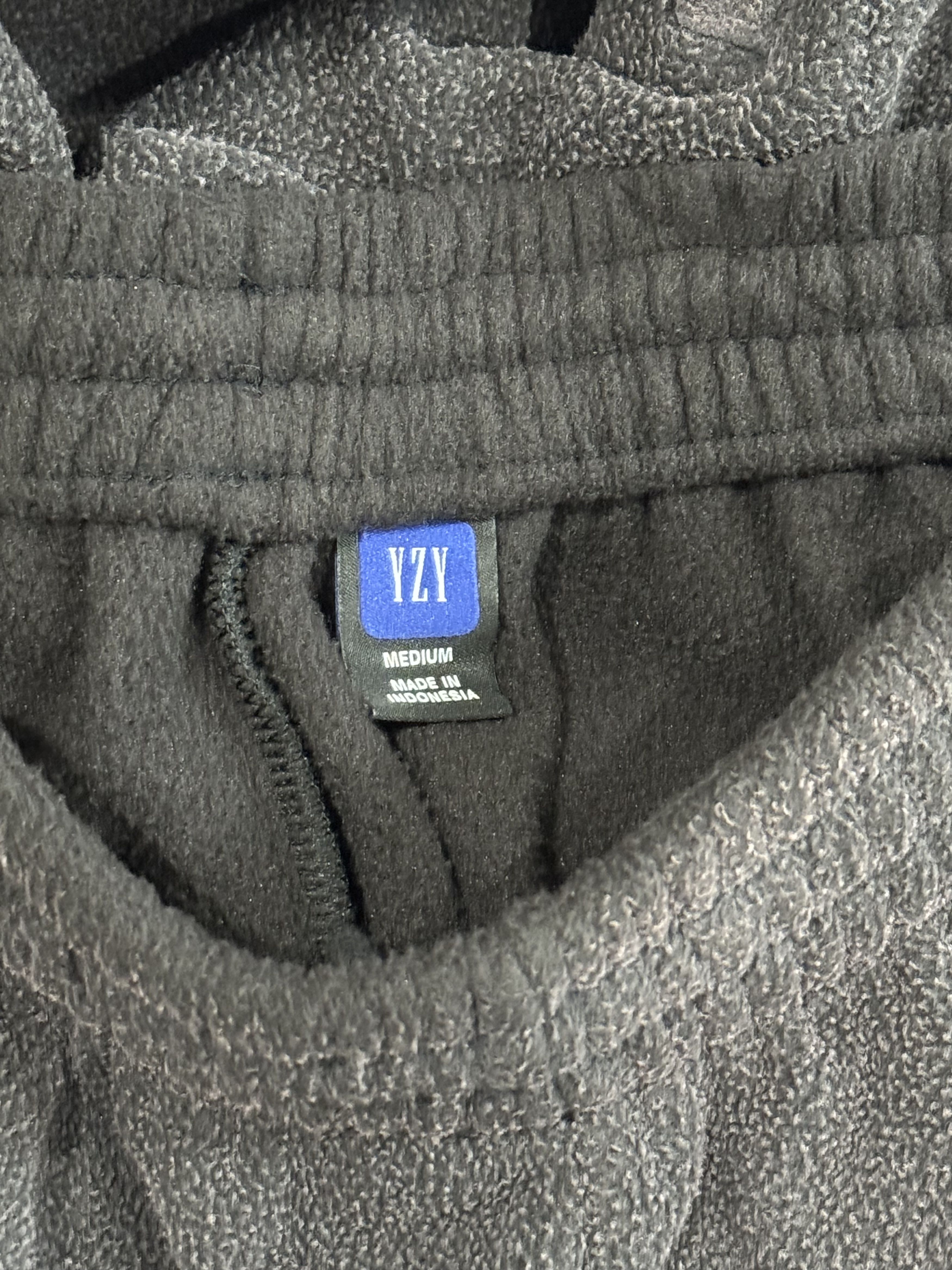 Gap × Yeezy Yeezy Gap LA H10 Polar Fleece Black Sweatpants Size Medium Size US 32 / EU 48 - 8 Thumbnail