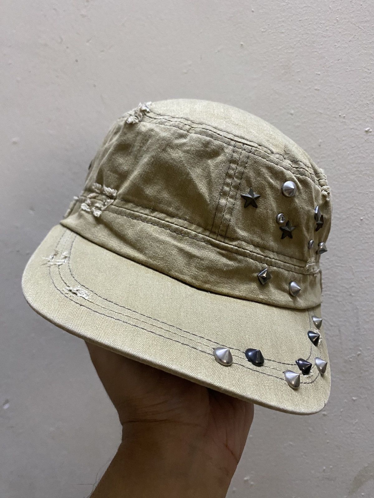 Vintage Vintage 2000s studed kptal style Size ONE SIZE - 1 Thumbnail