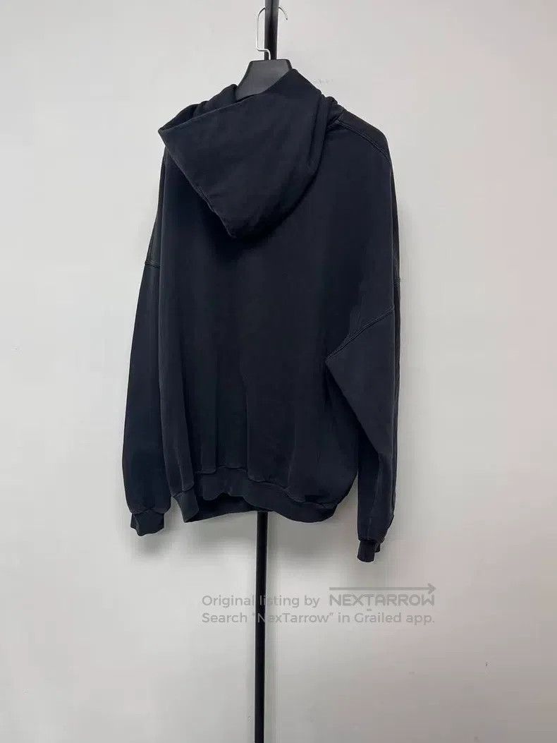 Balenciaga Balenciaga Letter Logo Printed Hooded Pullover Long Sleeve Size US M / EU 48-50 / 2 - 2 Thumbnail