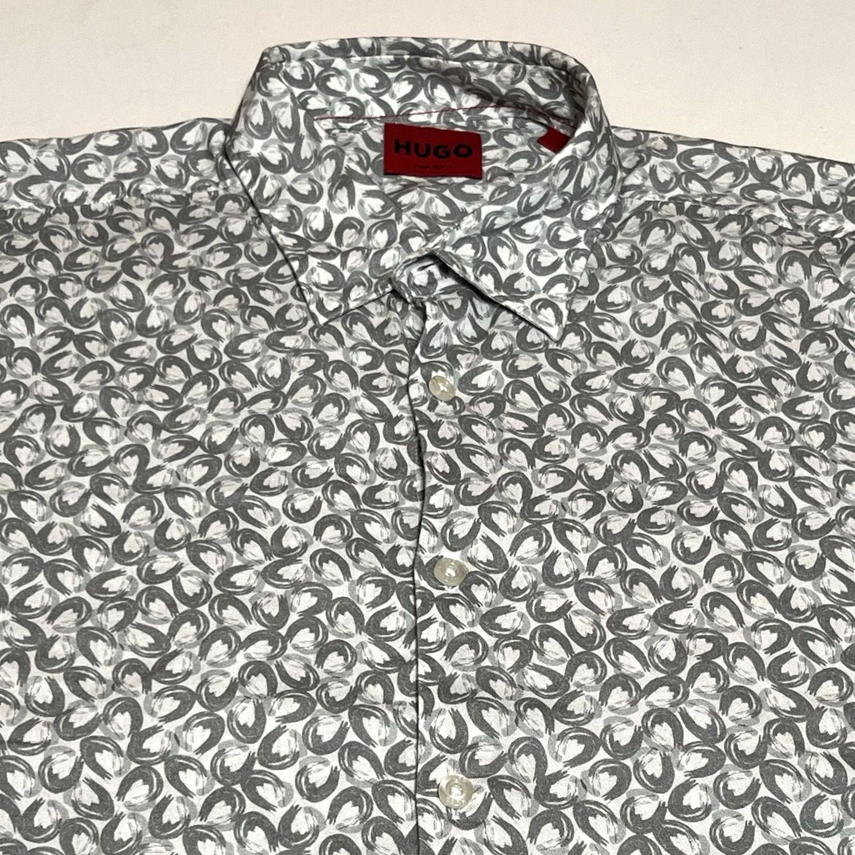 Hugo Boss HUGO BOSS Shirt Mens XL White Grey Ermo Slim Fit Button-Up Long Sleeve Geometric Pattern Multicolor Size US XL / EU 56 / 4 - 2 Thumbnail
