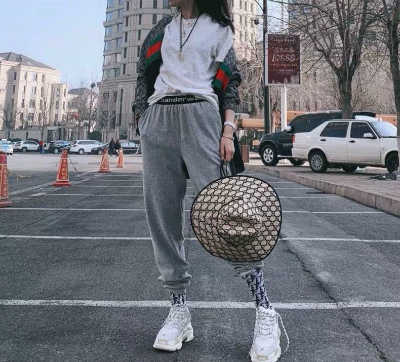 Alexander Wang Alexander Wang Corduroy Slim Sweatpants- Size 28" / US 6 / IT 42 - 1 Thumbnail