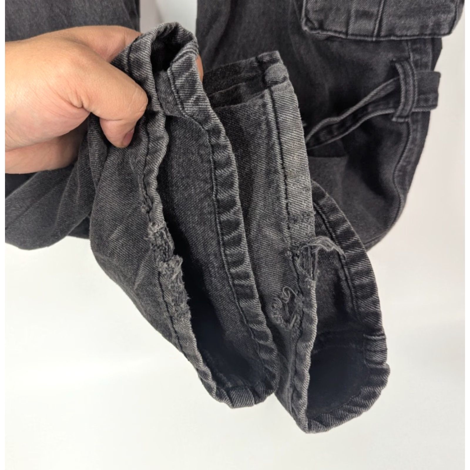 Hot Topic Hot Topic Mens Jeans 34x32 Cargo Jeans Buckle Strappy Pant Goth Punk Emo Distressed Black Cotton Denim Baggy 5-Pocket Mens Regular Modern Wear Size US 34 / EU 50 - 6 Thumbnail