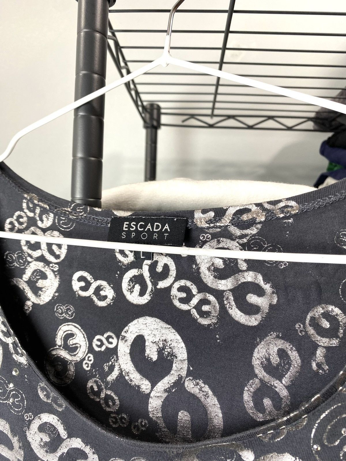 Escada Luxury Escada Silver Neck Print T Shirt Size L / US 10 / IT 46 - 3 Thumbnail