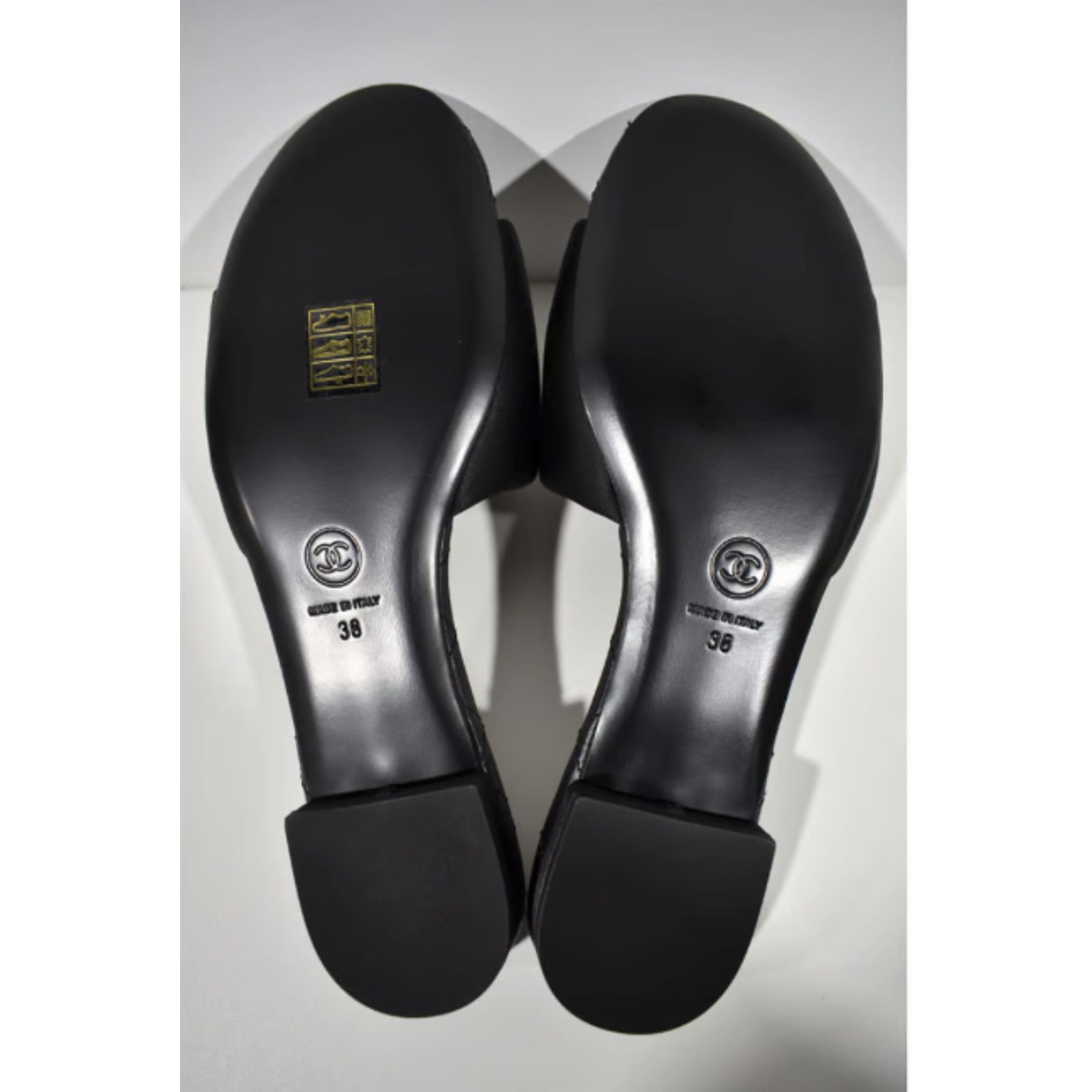 Chanel 22P Satin CC Logo Quilted Slide Mule Sandal Flop Flat 38 Size US 8 / IT 38 - 4 Thumbnail