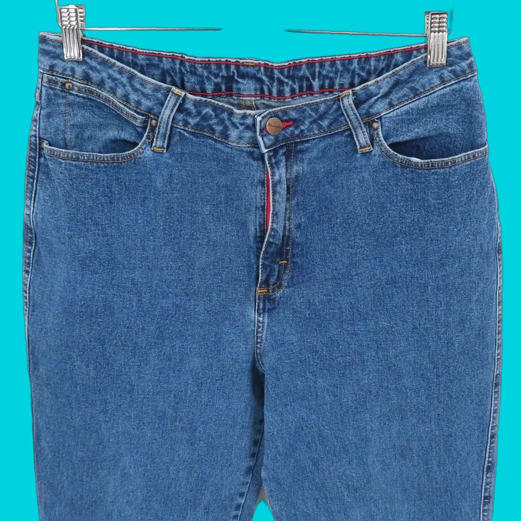 Wrangler Wrangler Womens Jeans 13/14 x 34 Medium Blue Wash Denim Straight Leg 5-Pocket Regular Size 14 Womens Jeans Blue Wash Straight Legacy and Gold Stitch Size 36" / US 14 / IT 50 - 1 Thumbnail
