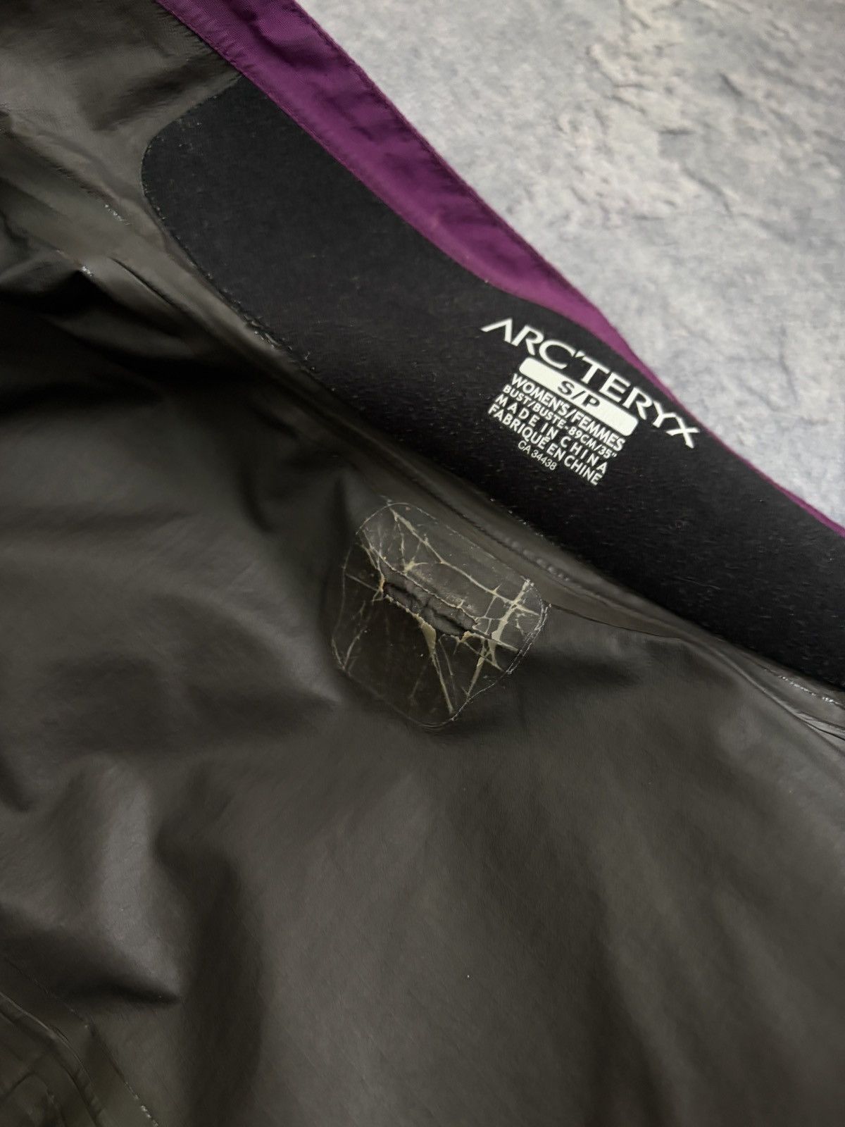 Arc'teryx Rare! Arc'teryx Beta SL Women’s Purple GORE-TEX Jacket S Size S / US 4 / IT 40 - 12 Thumbnail