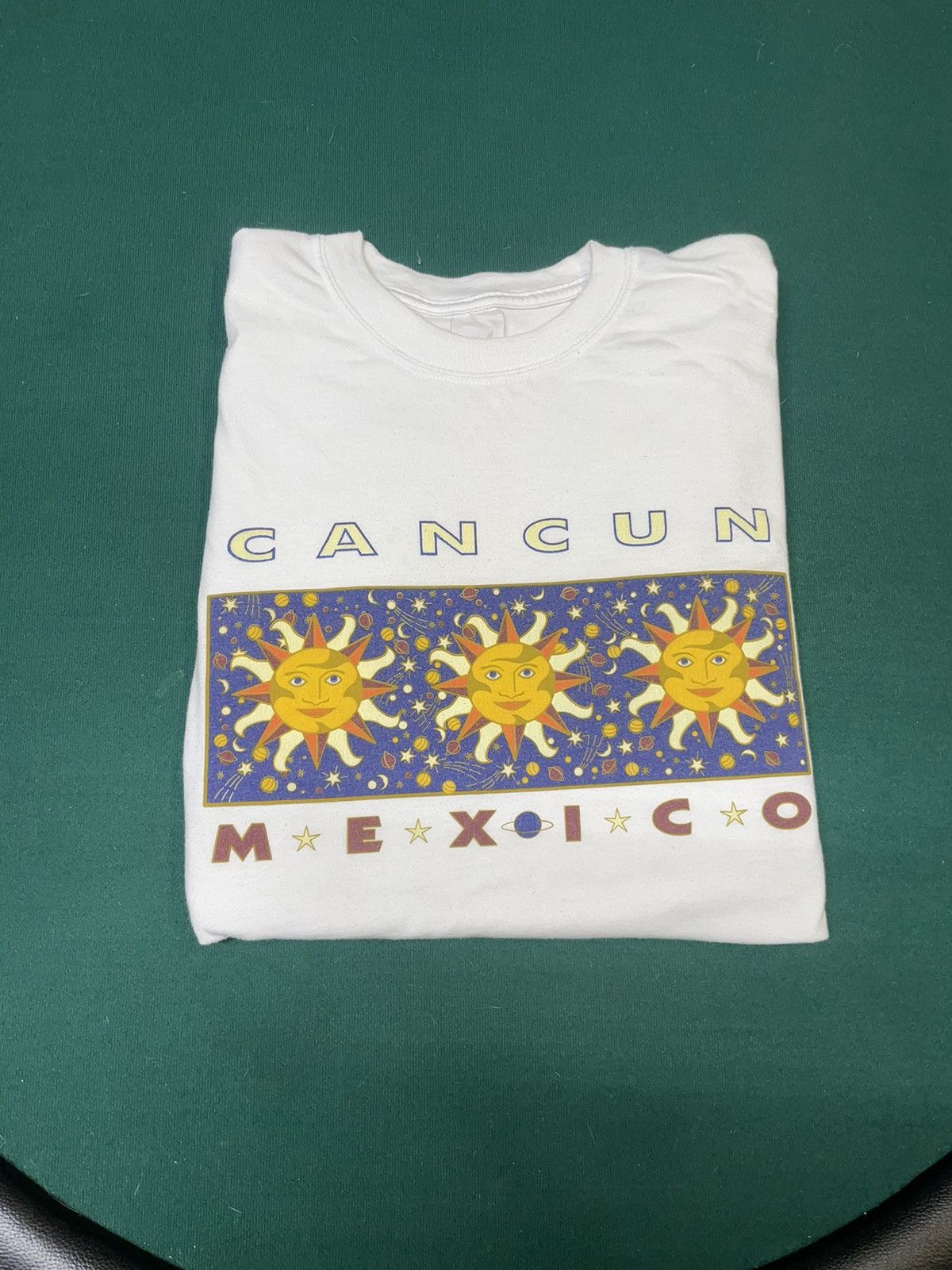 Other Vintage Cancun Mexico Sun Graphic Tee (90s Tourist Shirt) Size US M / EU 48-50 / 2 - 1 Thumbnail