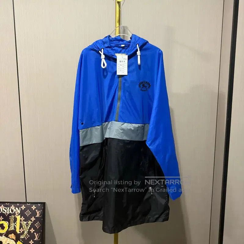 Burberry Burberry Blue Nylon Women's Jacket. Size XXS / US 00 / IT 34 - 1 Thumbnail