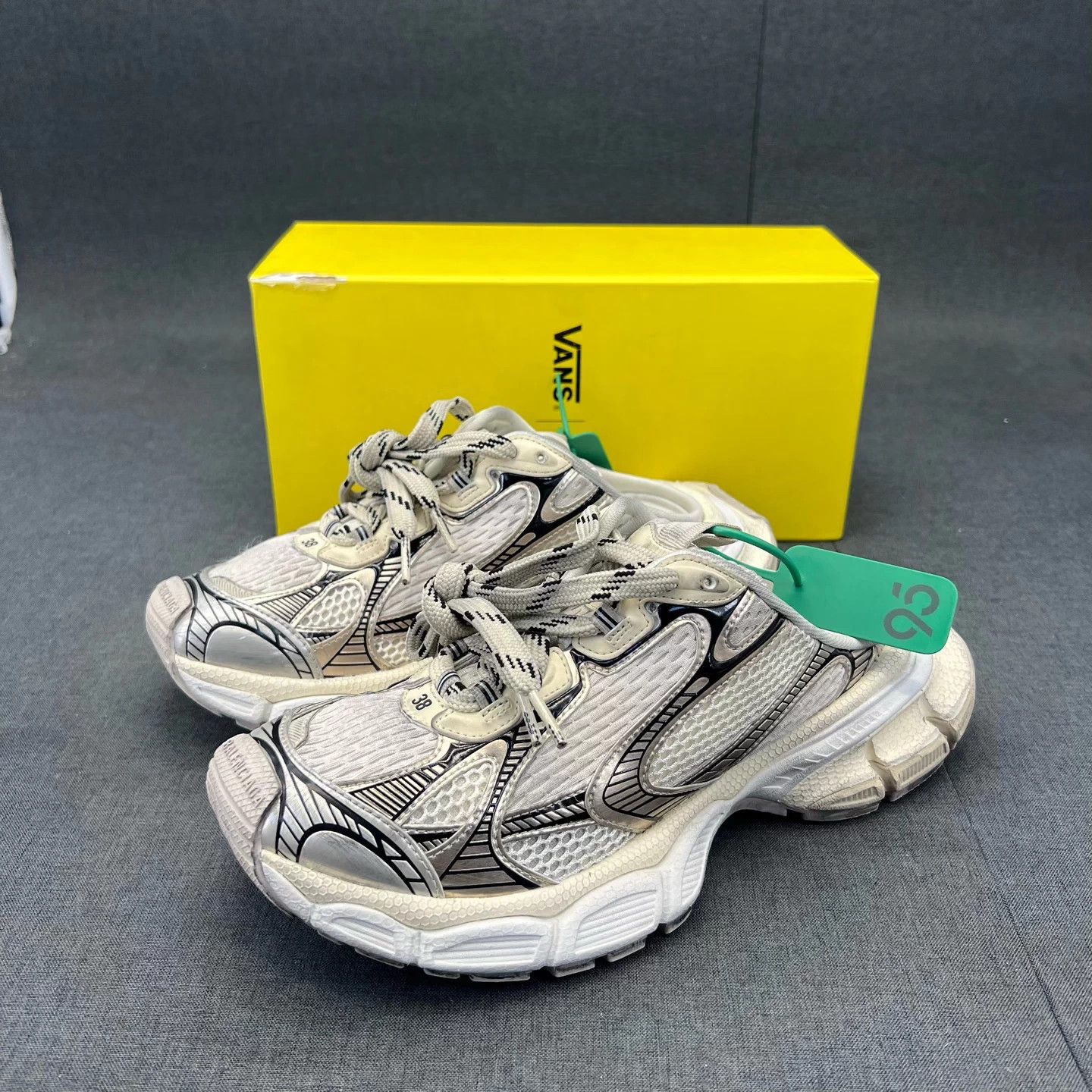 Balenciaga Balenciaga 3XL Beige Mules 38 Size US 8 / IT 38 - 1 Thumbnail